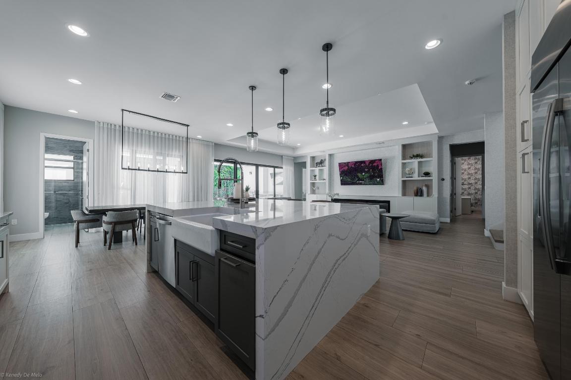 8652 Dream Falls Street