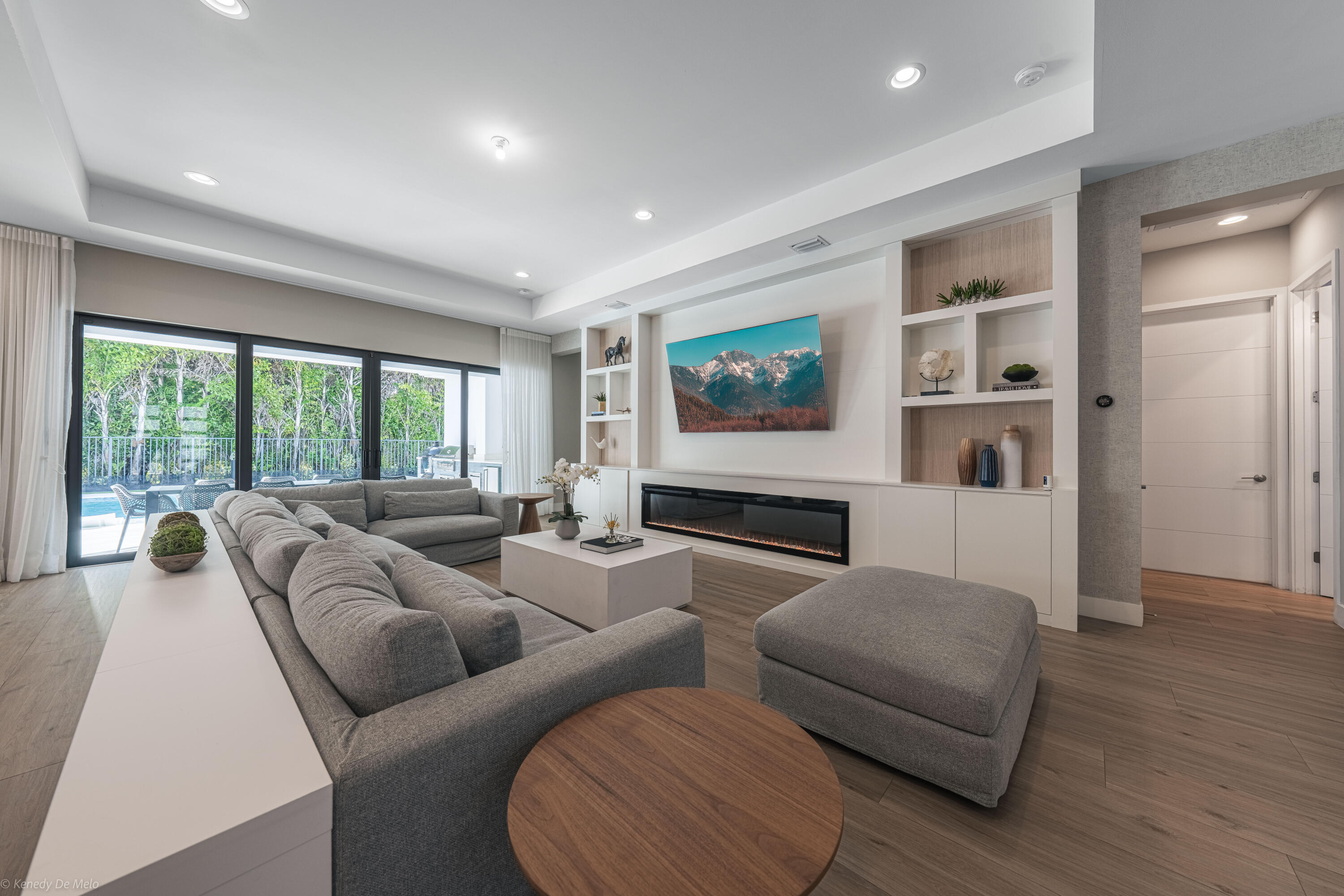 8652 Dream Falls Street