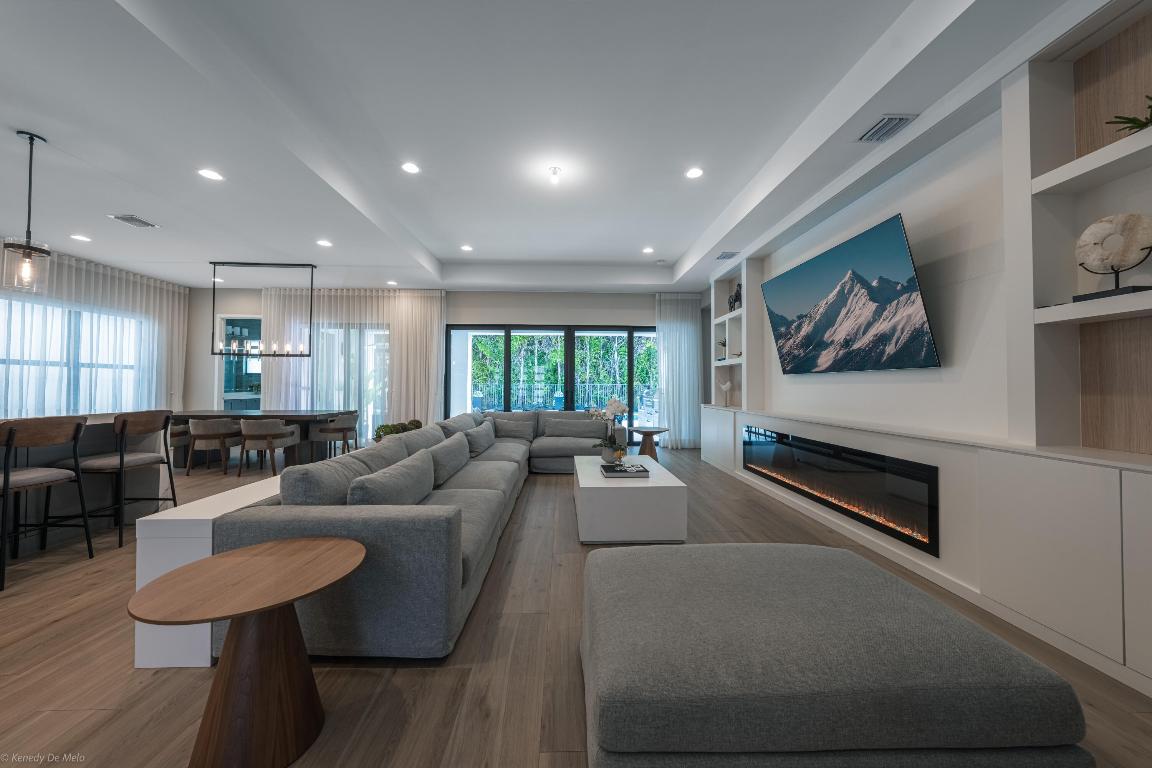 8652 Dream Falls Street