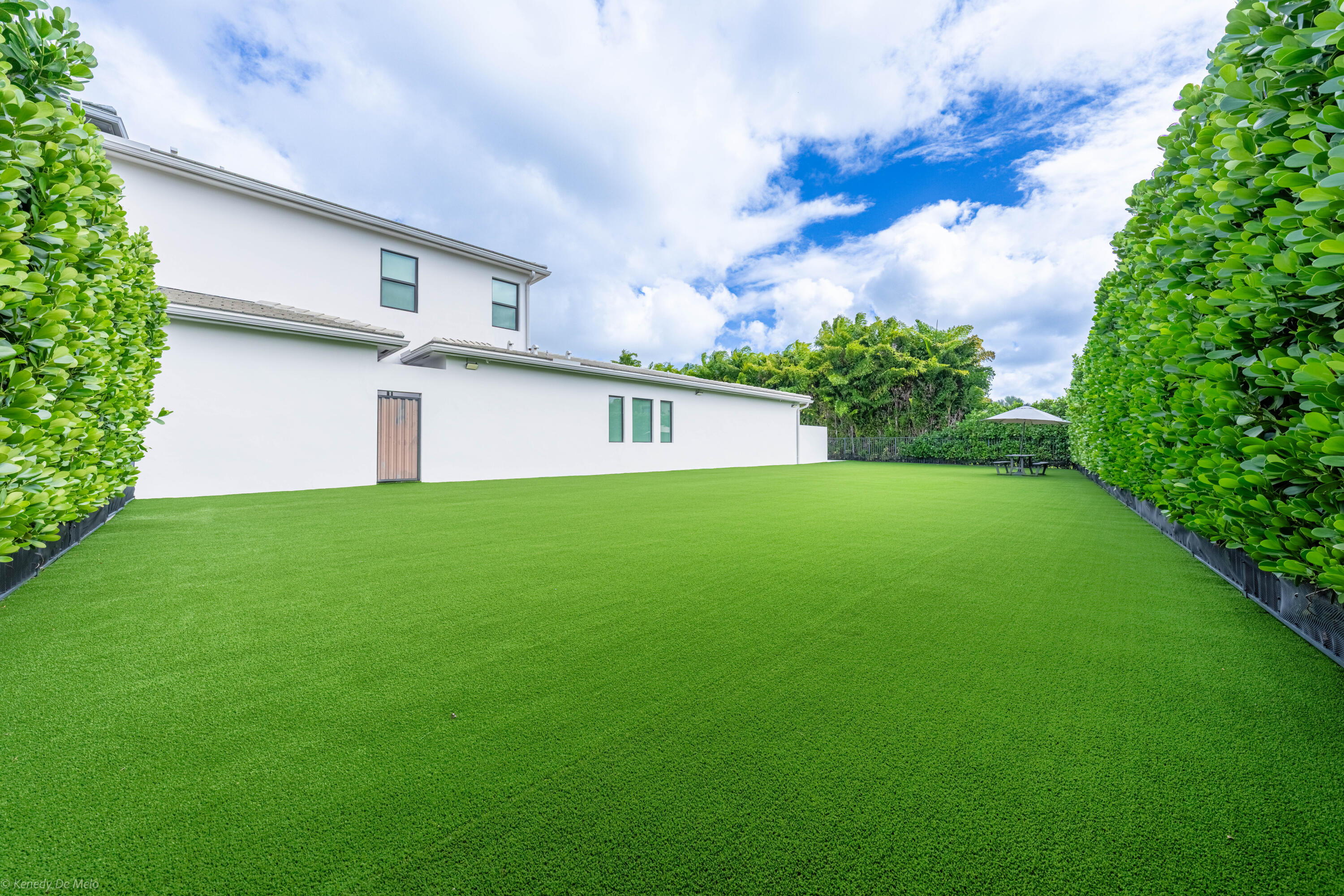 8652 Dream Falls Street