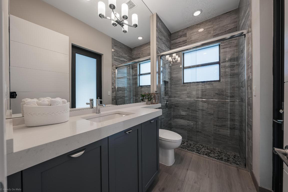 8652 Dream Falls Street