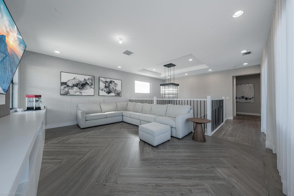 8652 Dream Falls Street