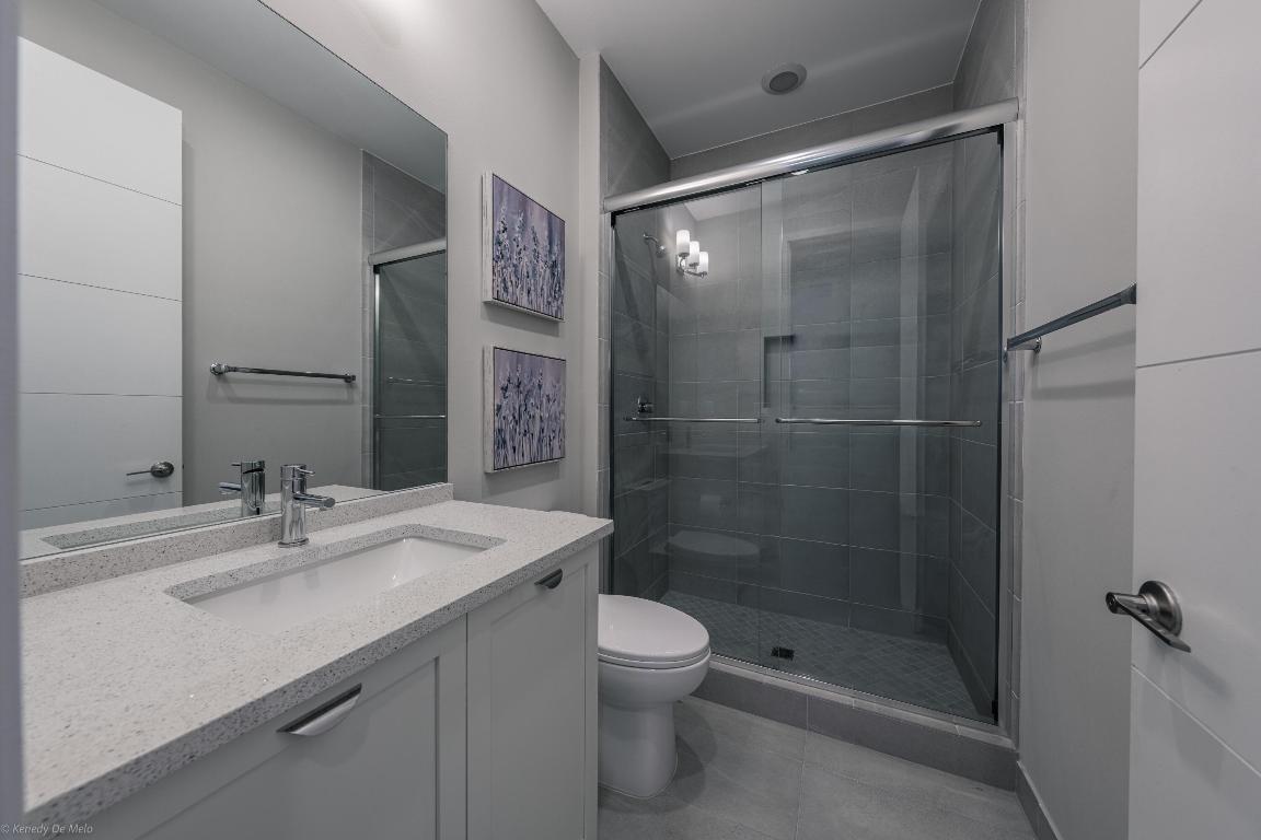 8652 Dream Falls Street