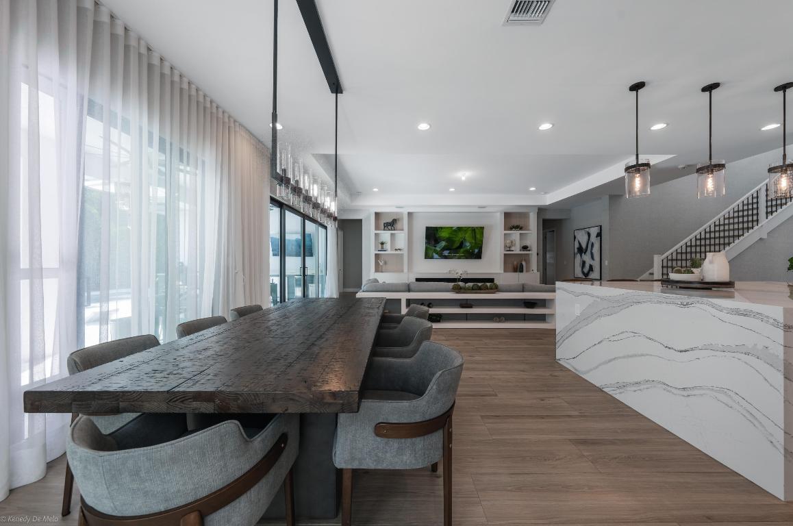 8652 Dream Falls Street