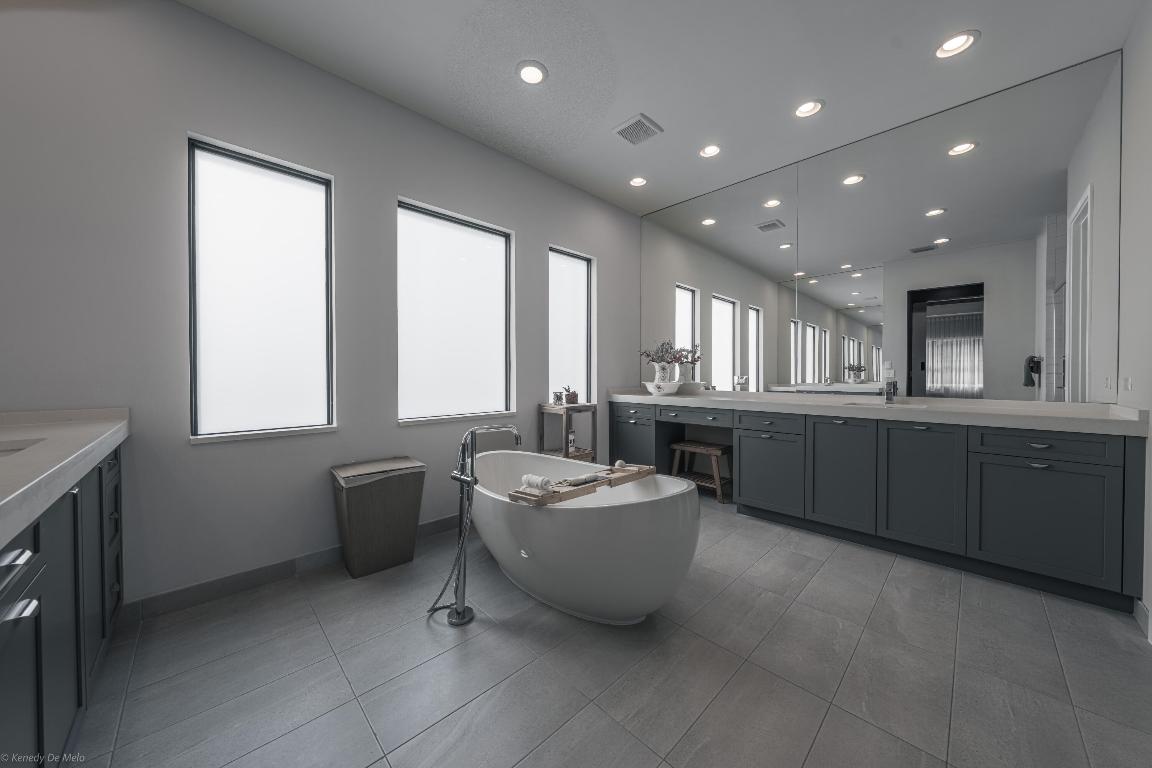 8652 Dream Falls Street