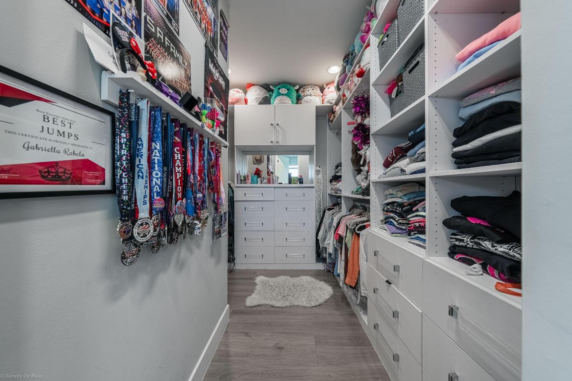 8652 Dream Falls Street