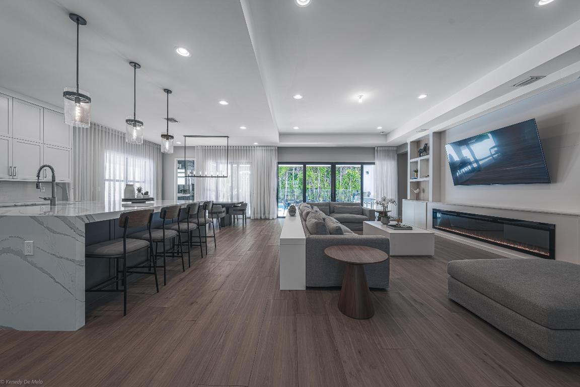 8652 Dream Falls Street