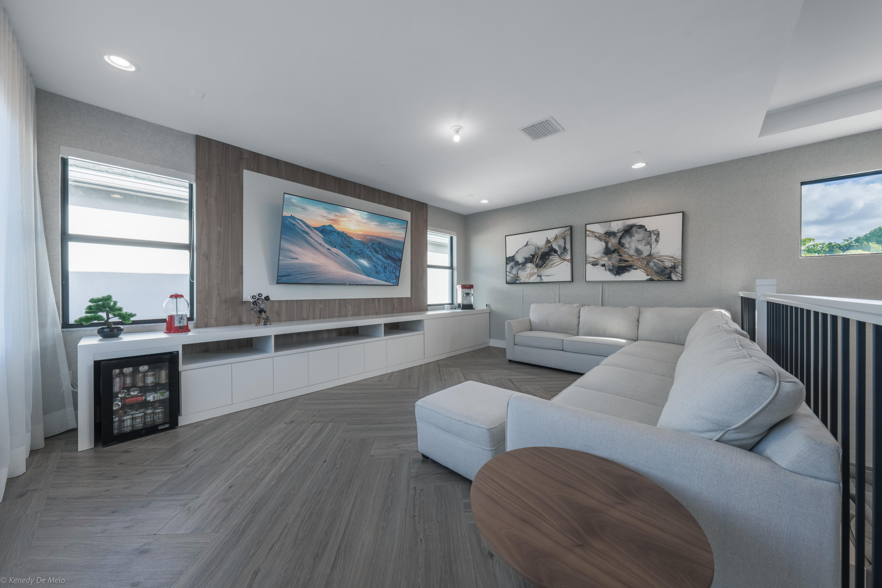 8652 Dream Falls Street