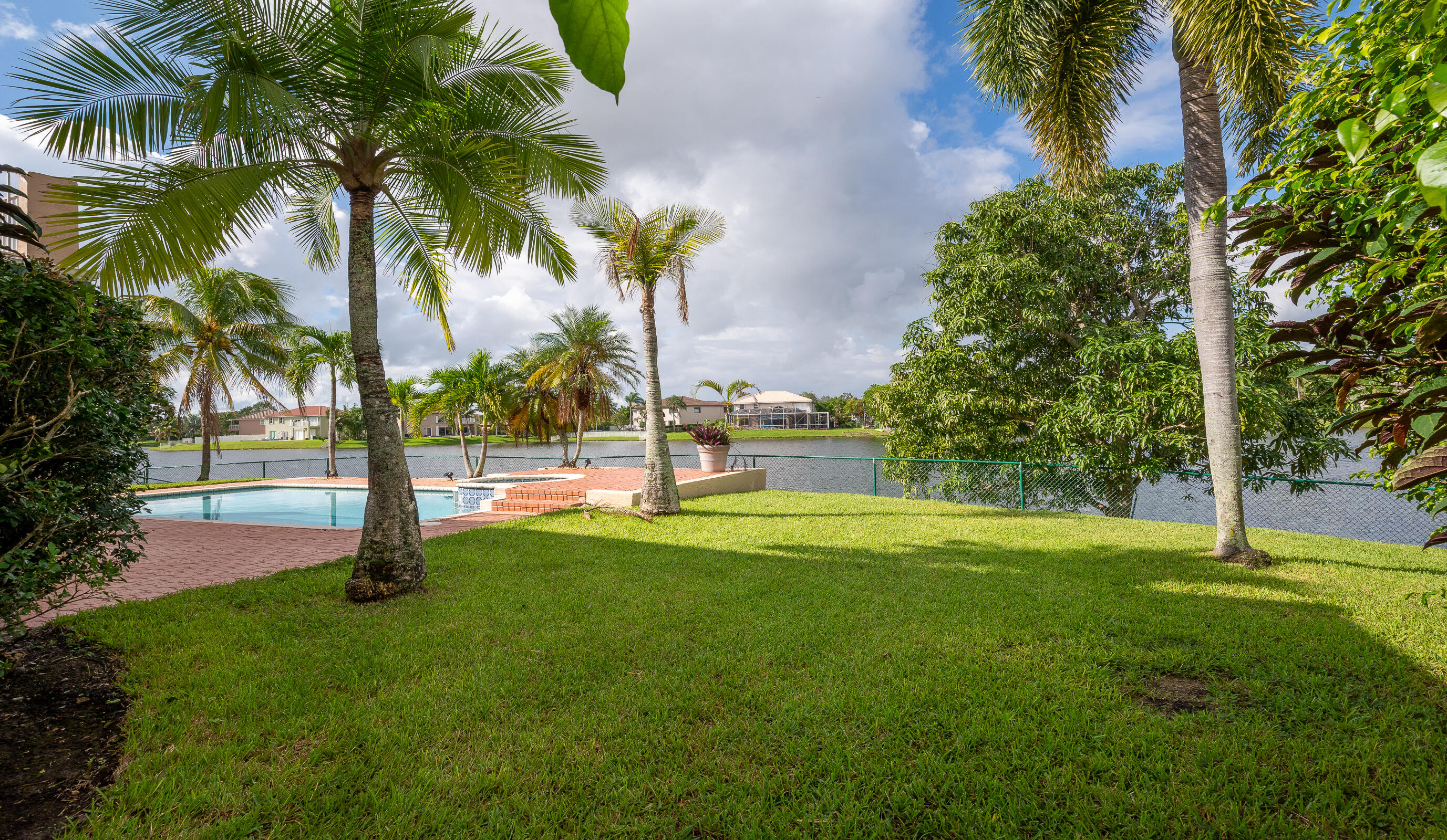 122 SW 164th Terrace