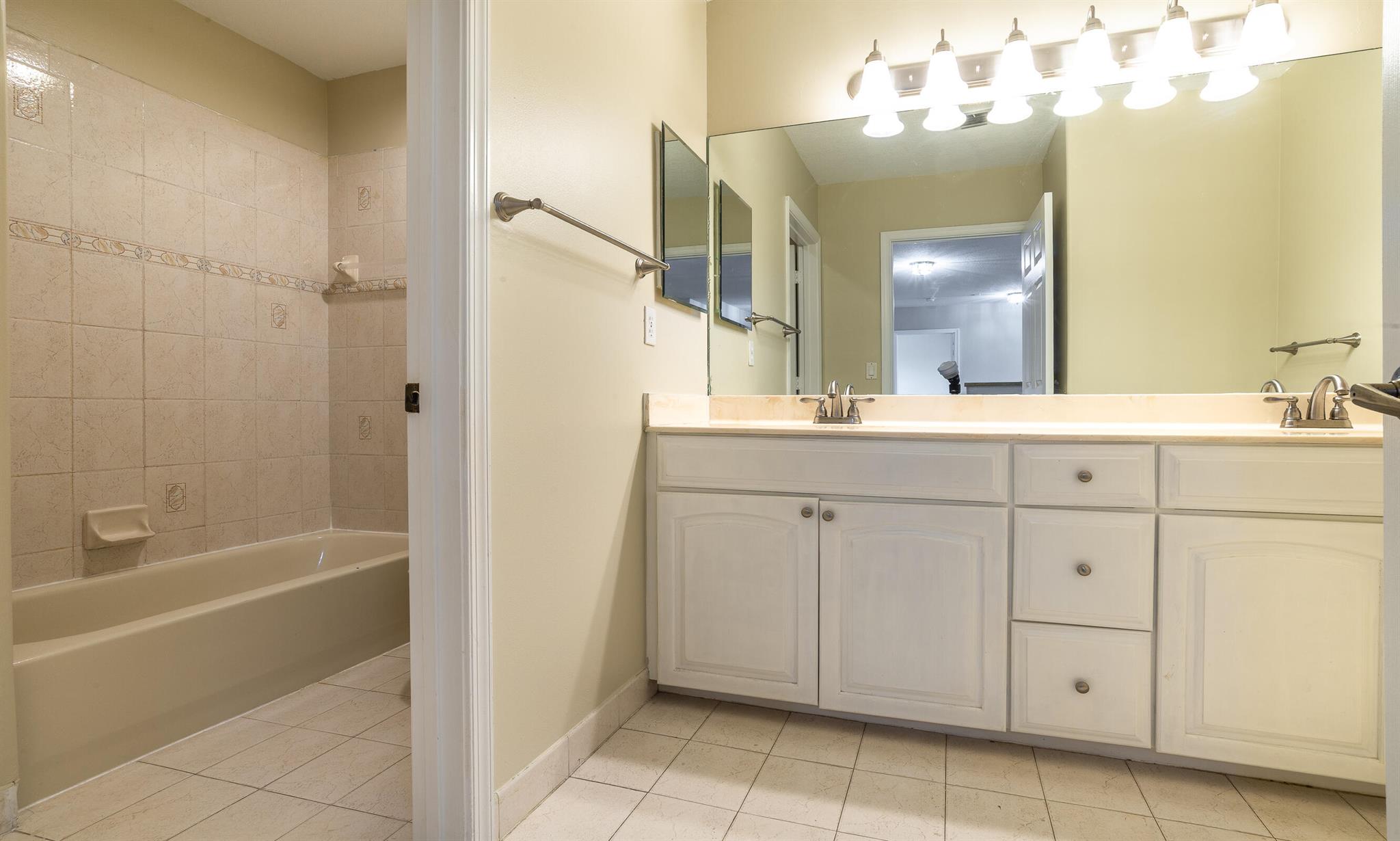 122 SW 164th Terrace