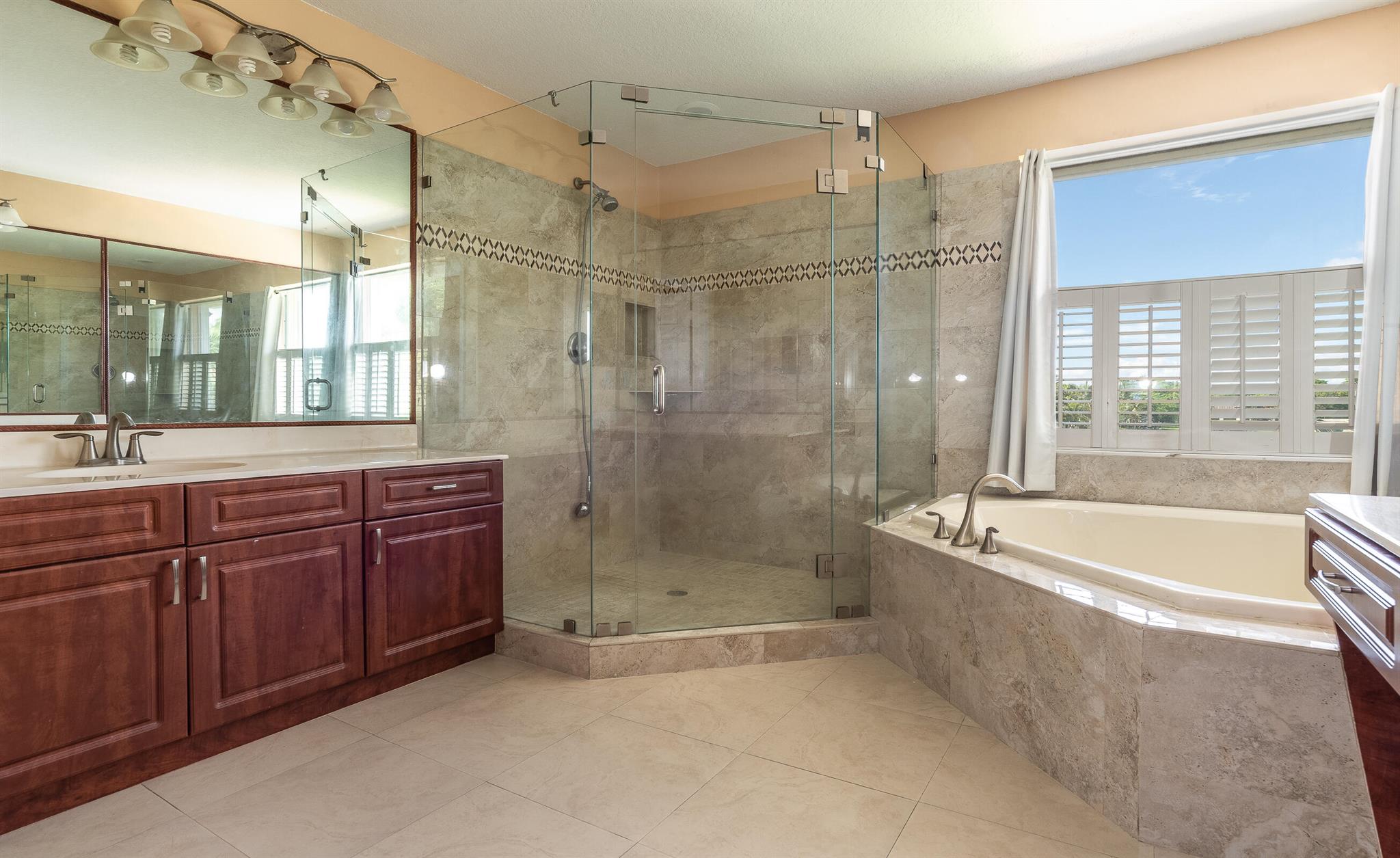 122 SW 164th Terrace