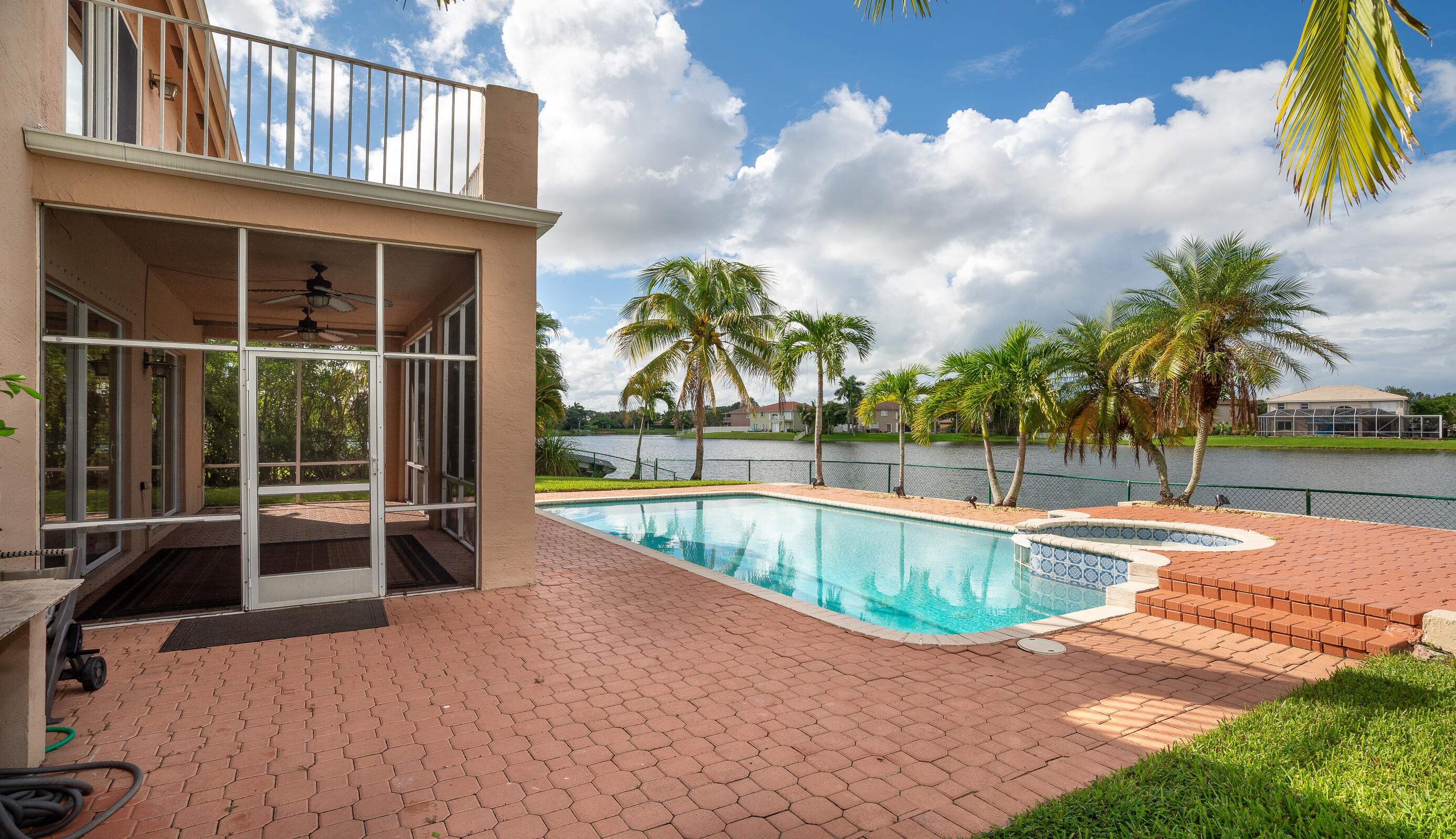 122 SW 164th Terrace