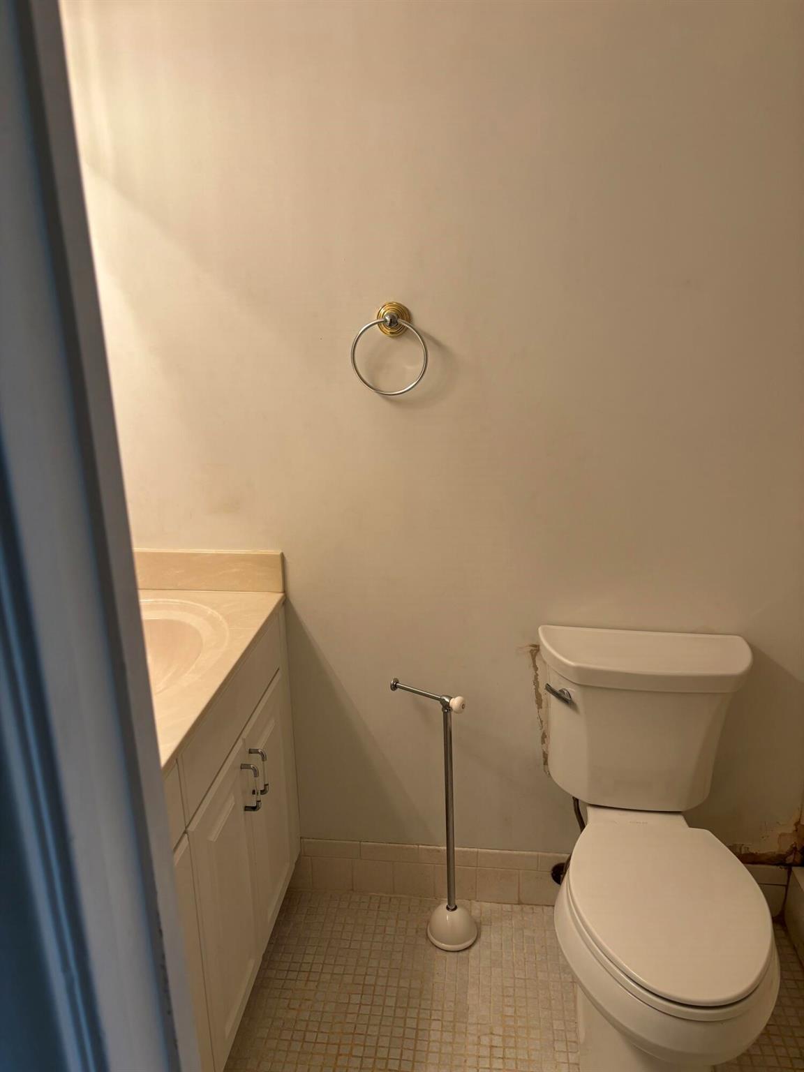 1700 Dover Road 215-A