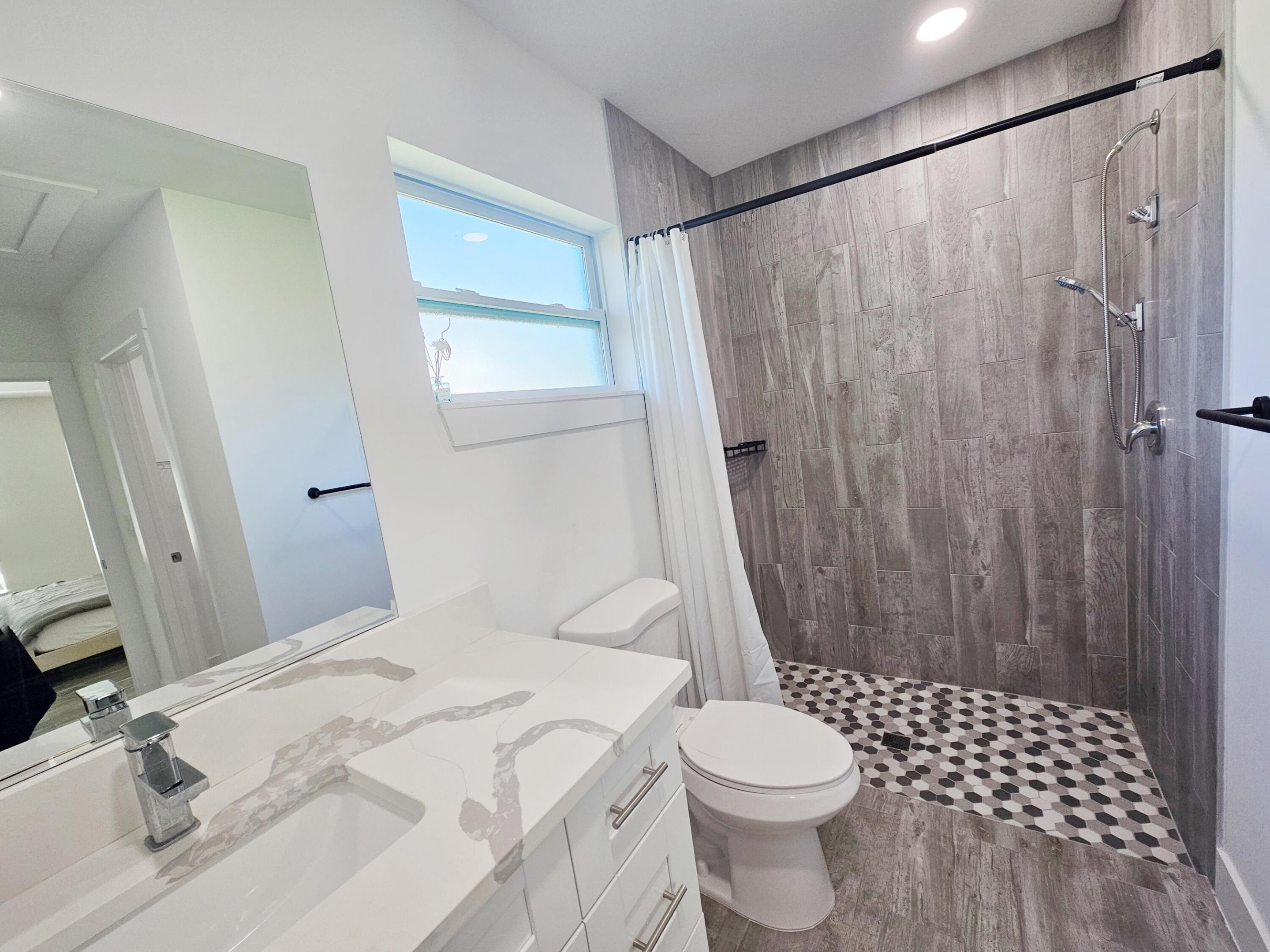 2447 NW 5th Street