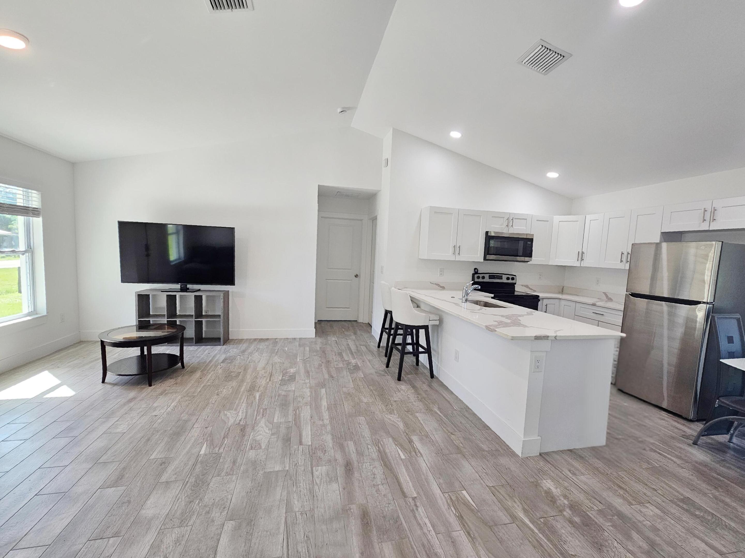 2447 NW 5th Street