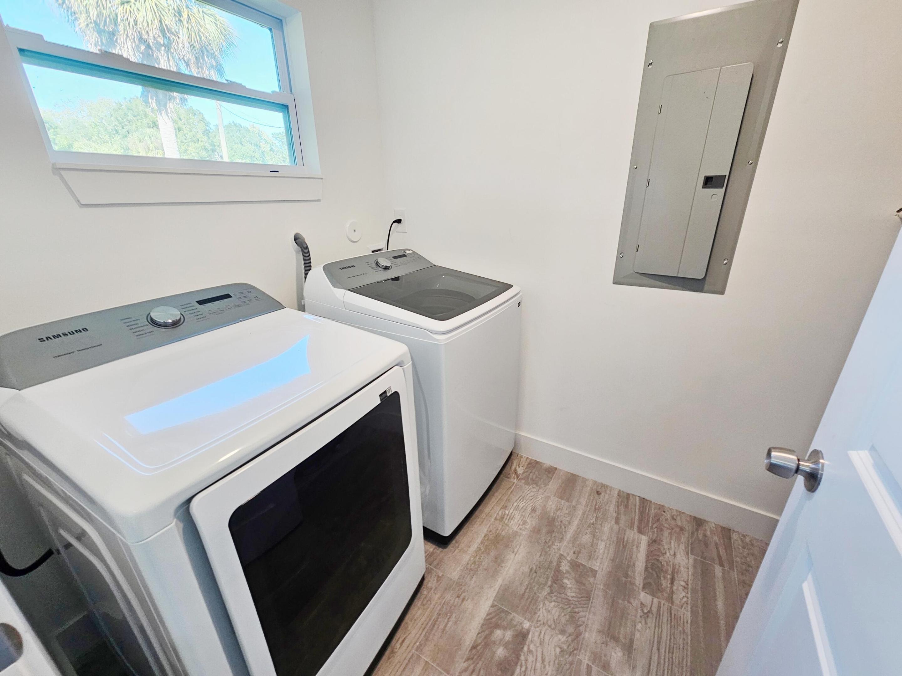 2447 NW 5th Street