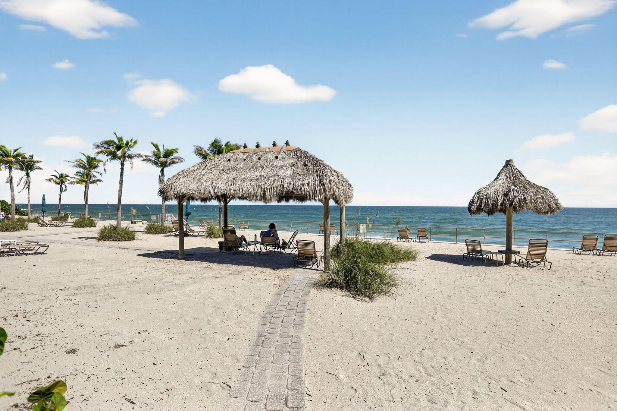 1225 Hillsboro Mile N2