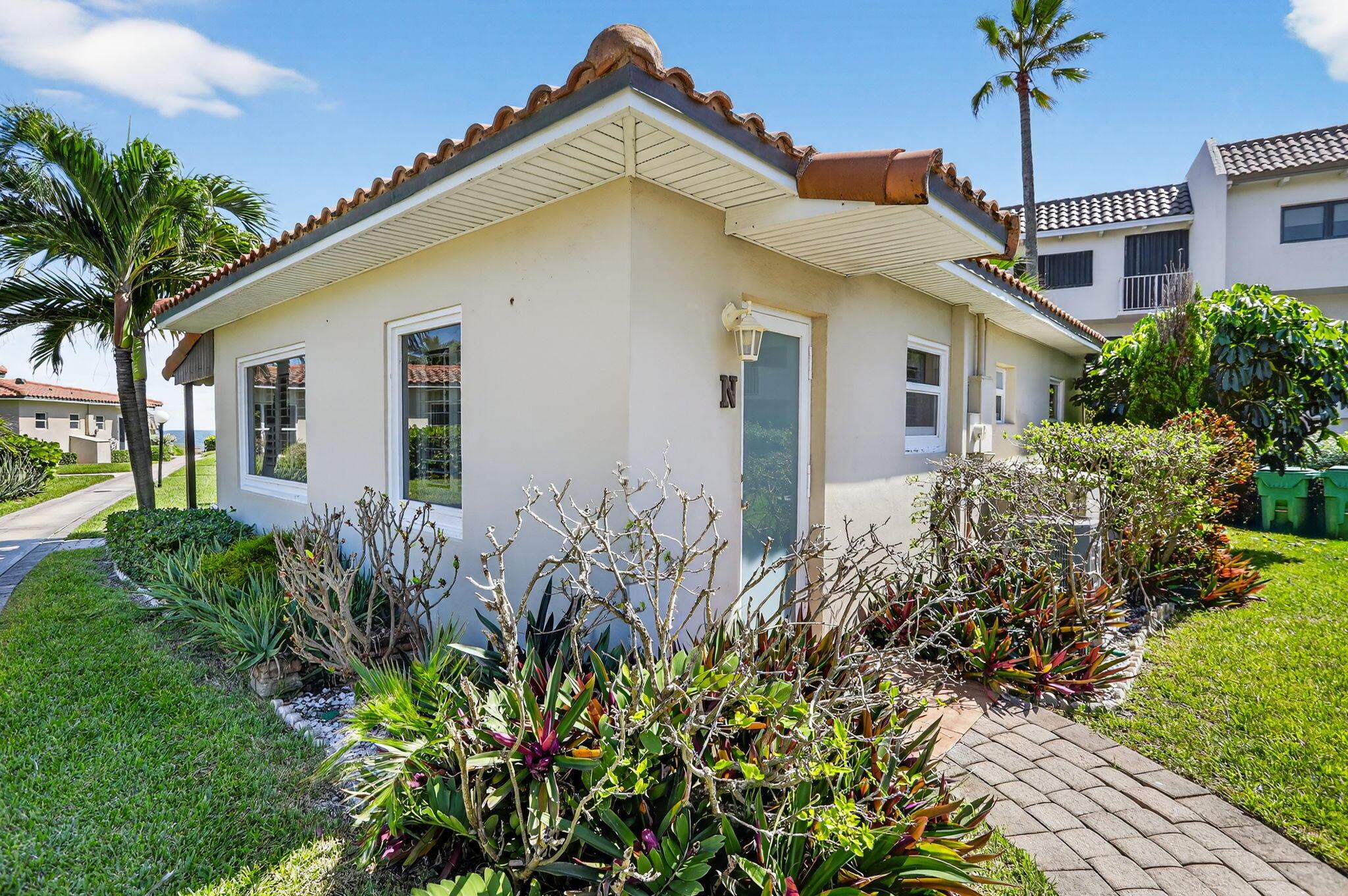 1225 Hillsboro Mile N2