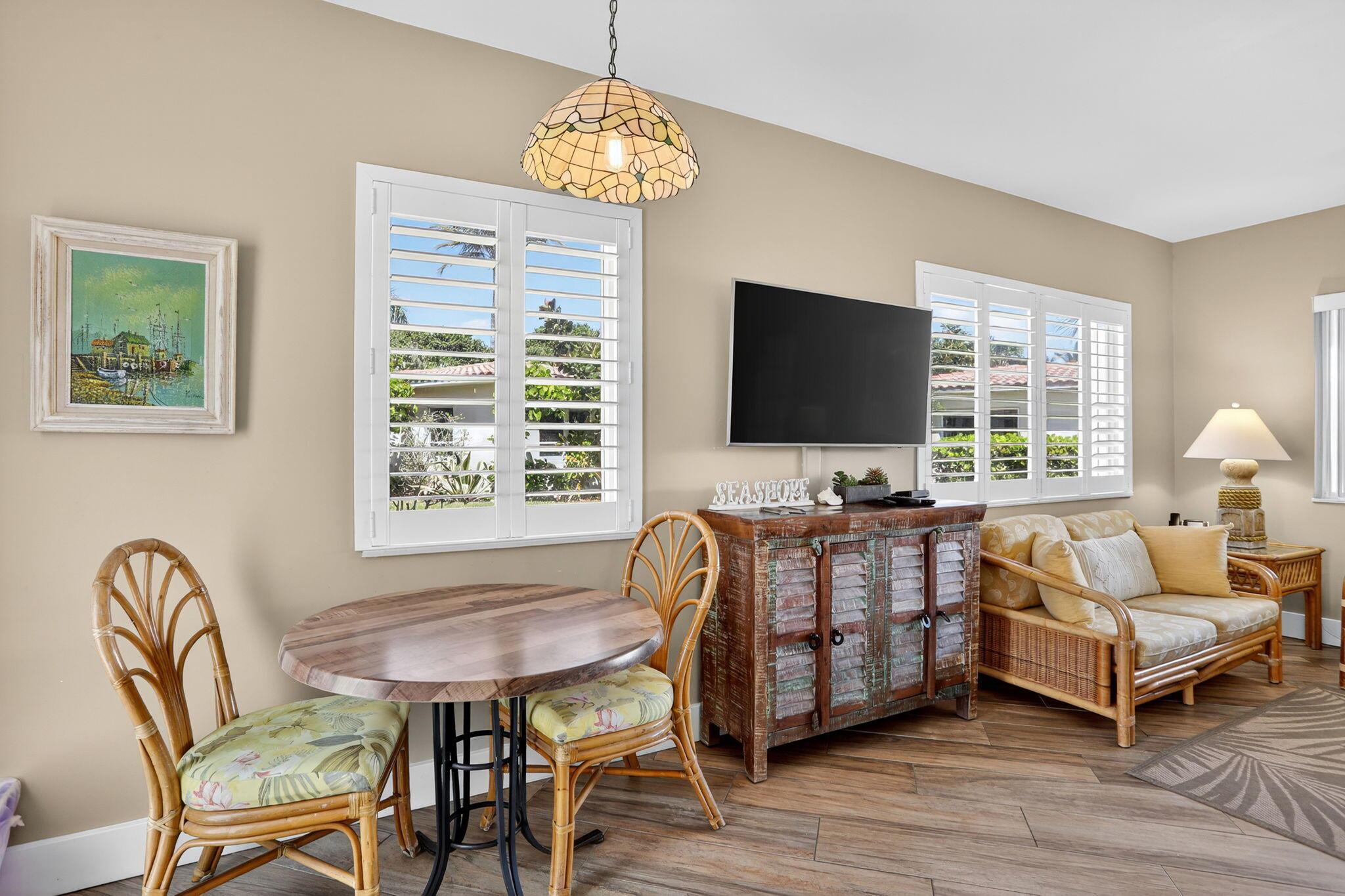 1225 Hillsboro Mile N2