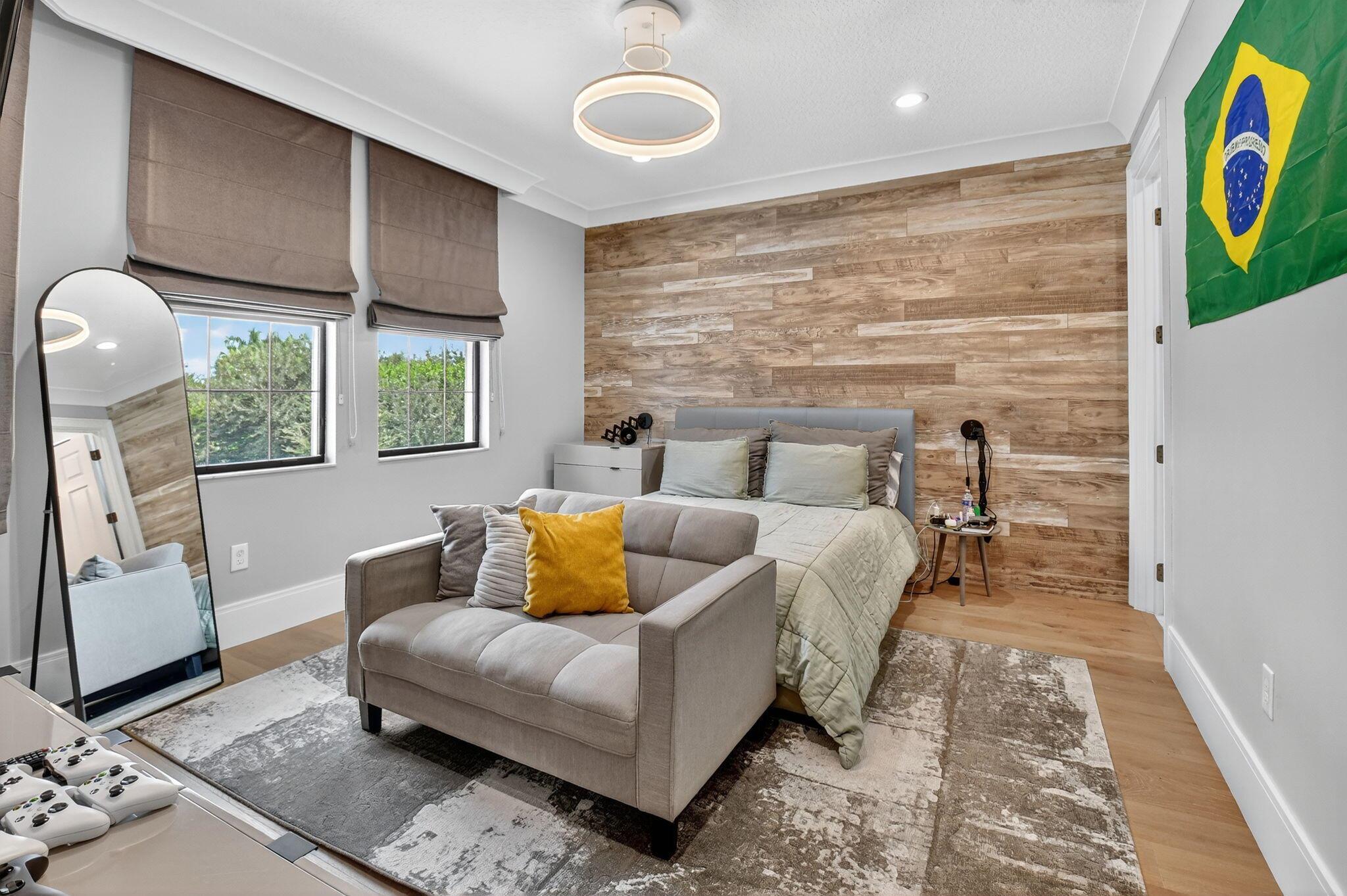 16892 Strasbourg Lane