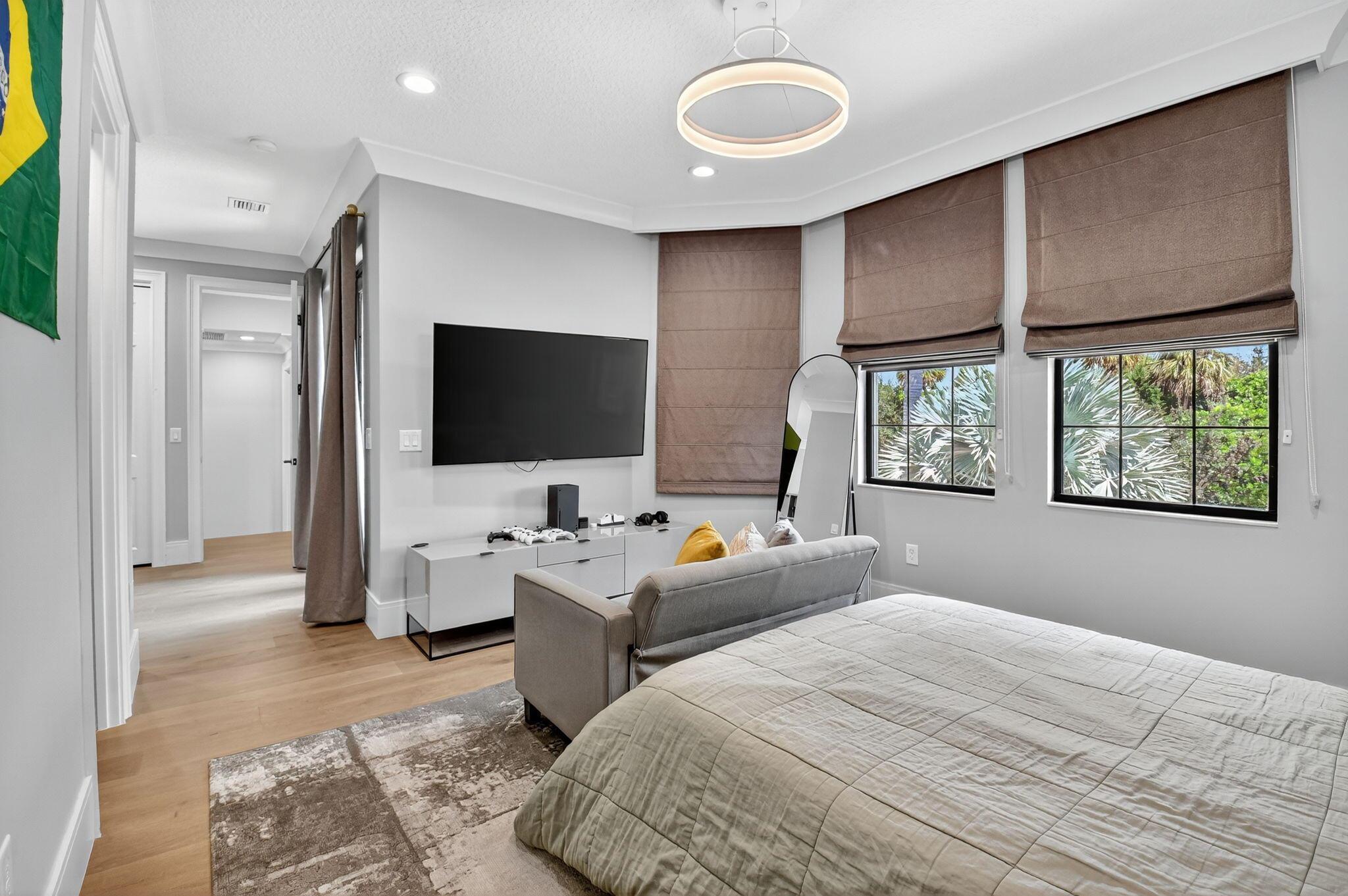 16892 Strasbourg Lane