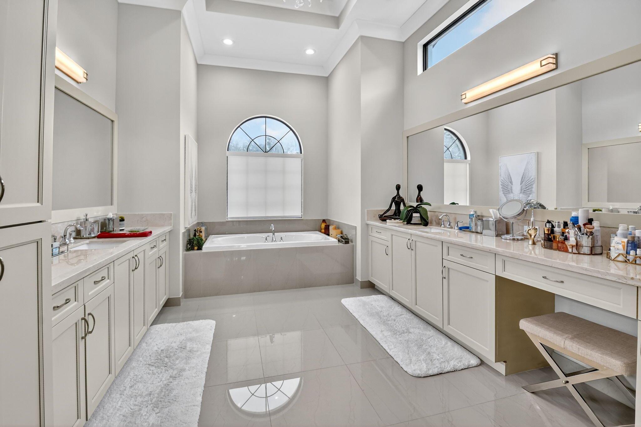 16892 Strasbourg Lane