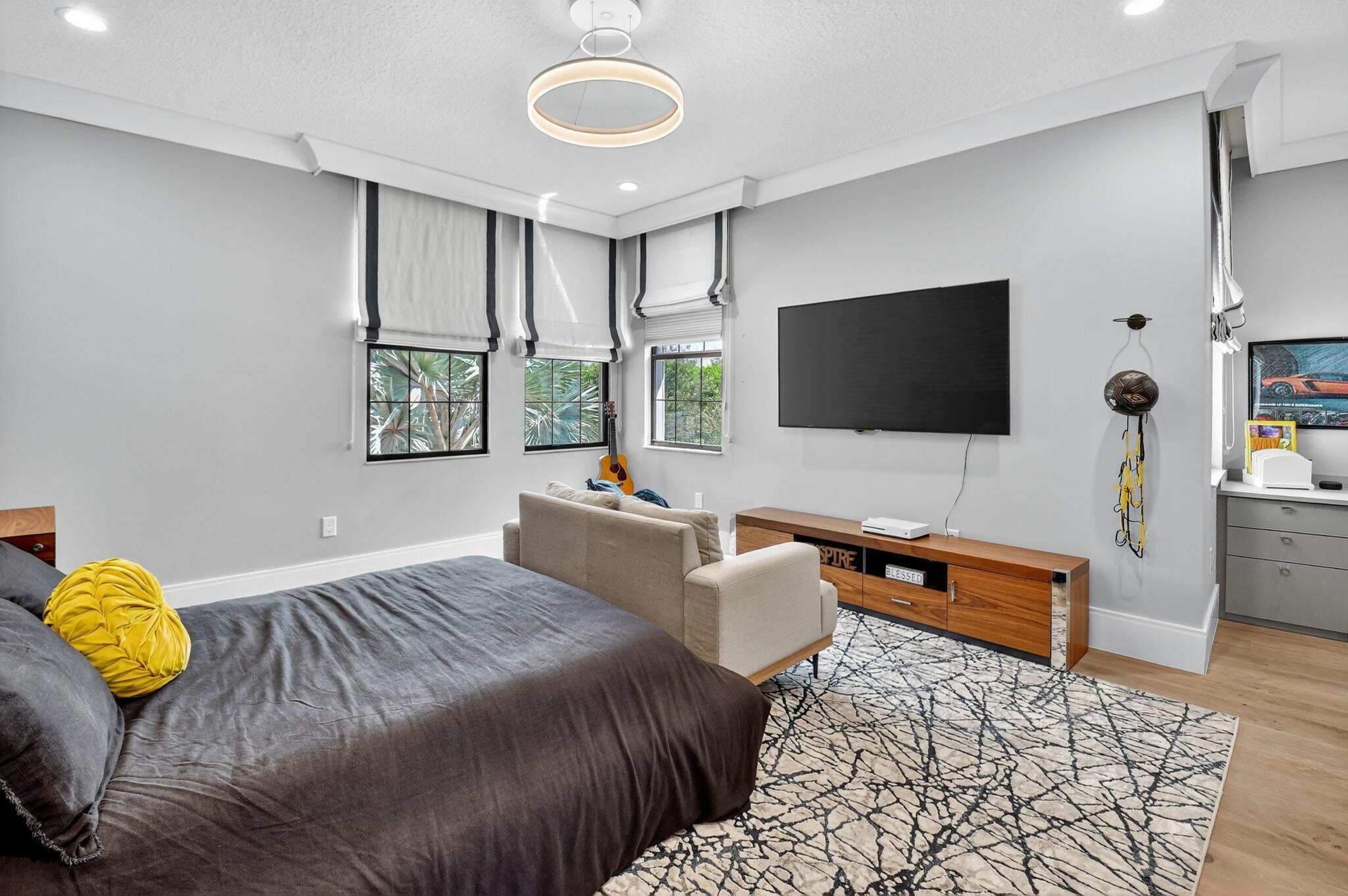 16892 Strasbourg Lane