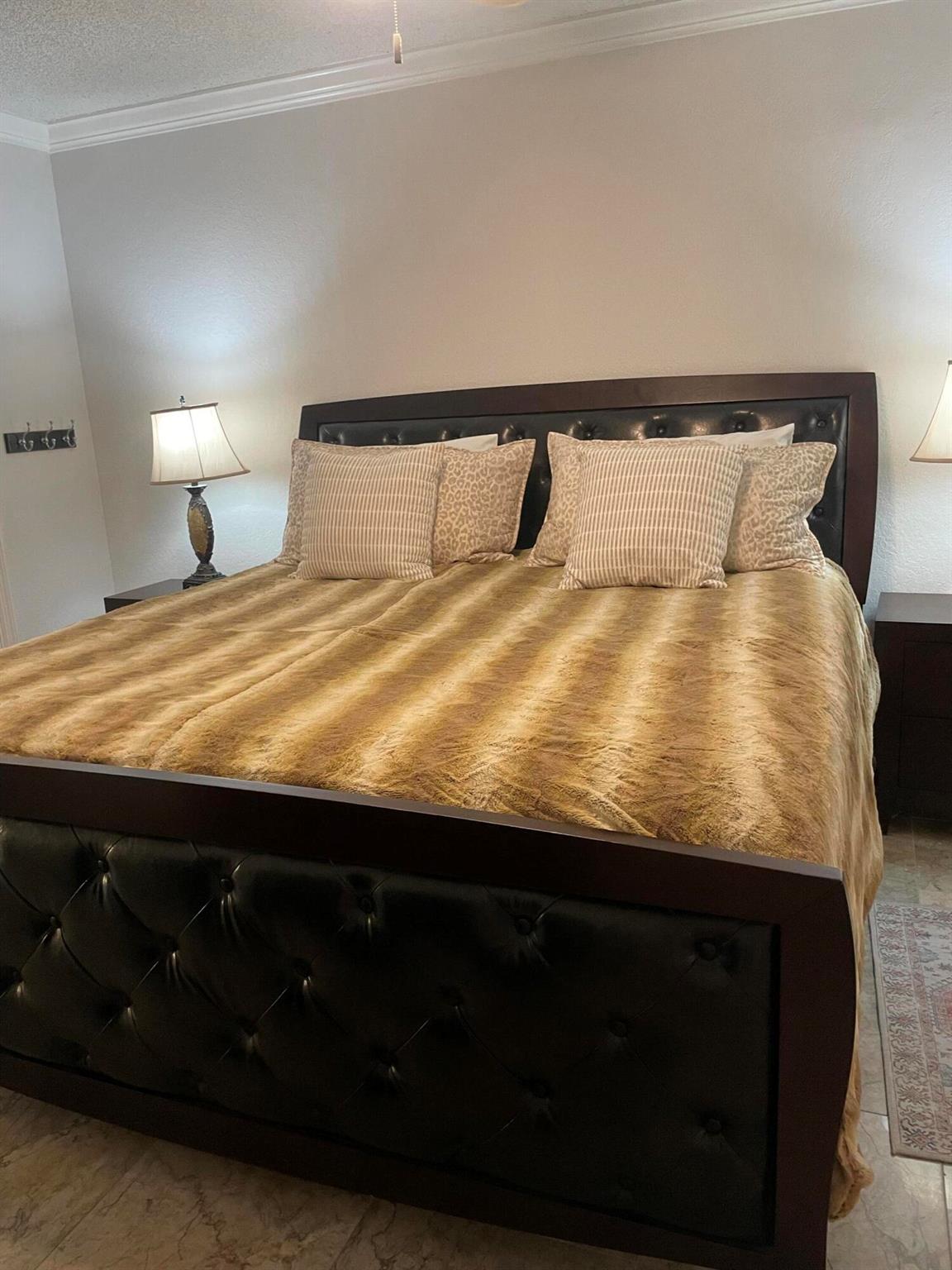 1904 Bermuda Circle H1