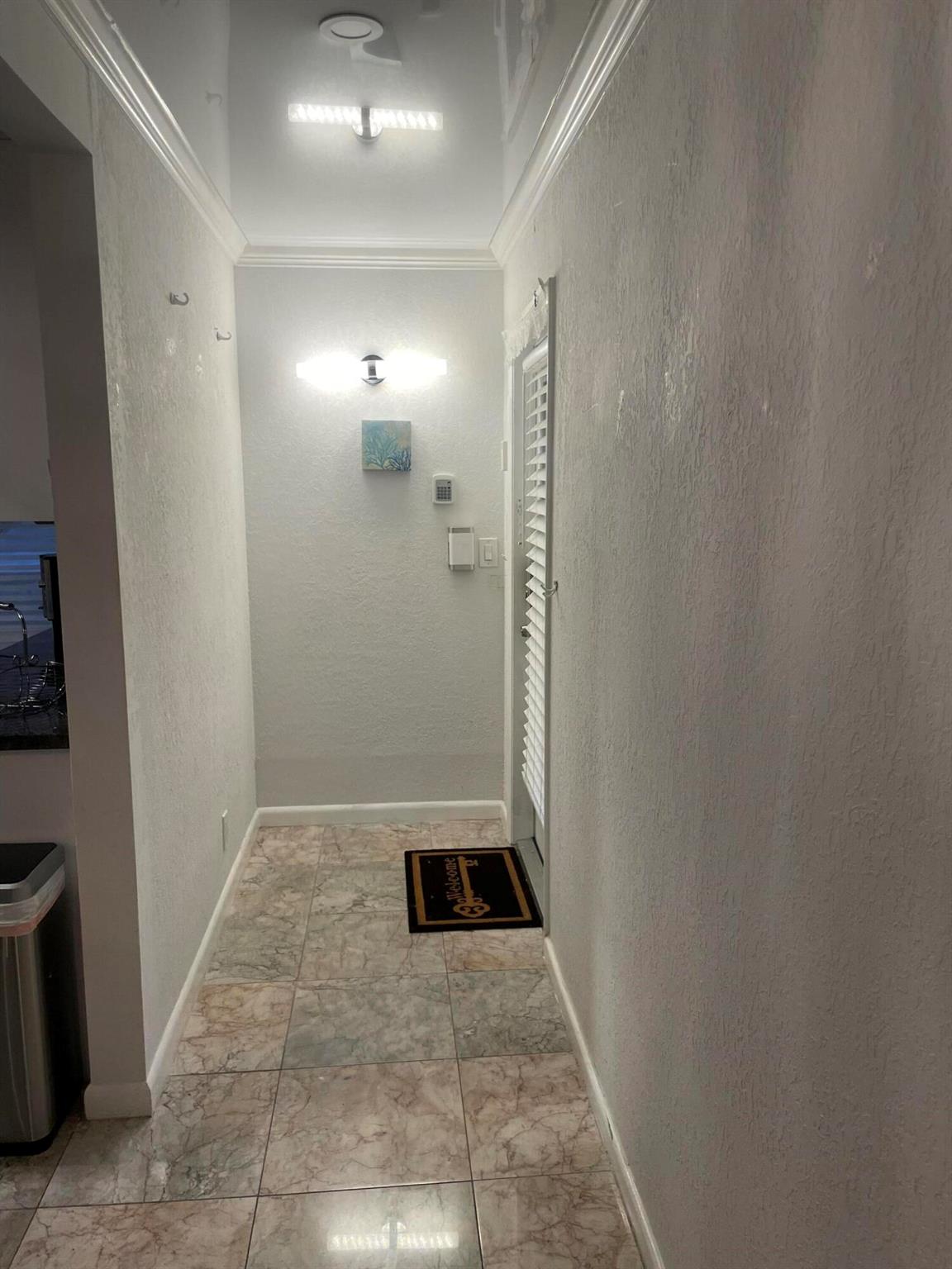 1904 Bermuda Circle H1