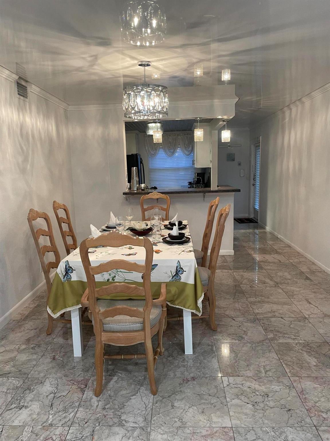 1904 Bermuda Circle H1