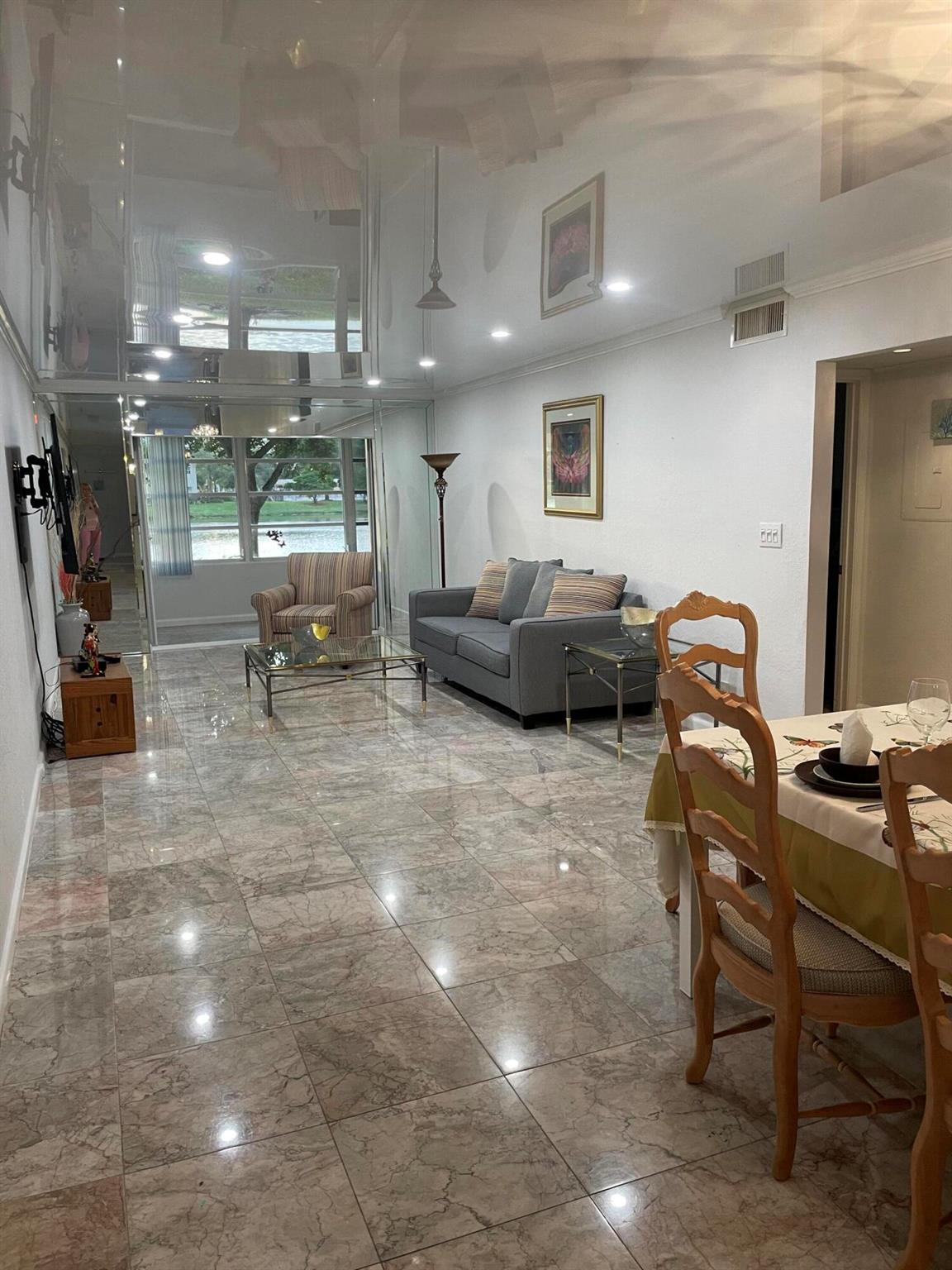 1904 Bermuda Circle H1