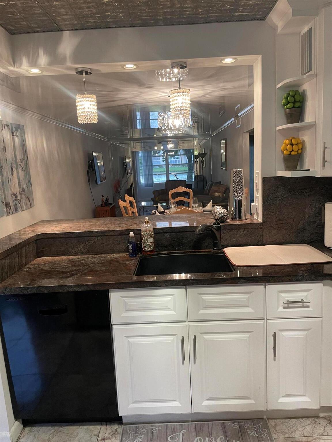 1904 Bermuda Circle H1