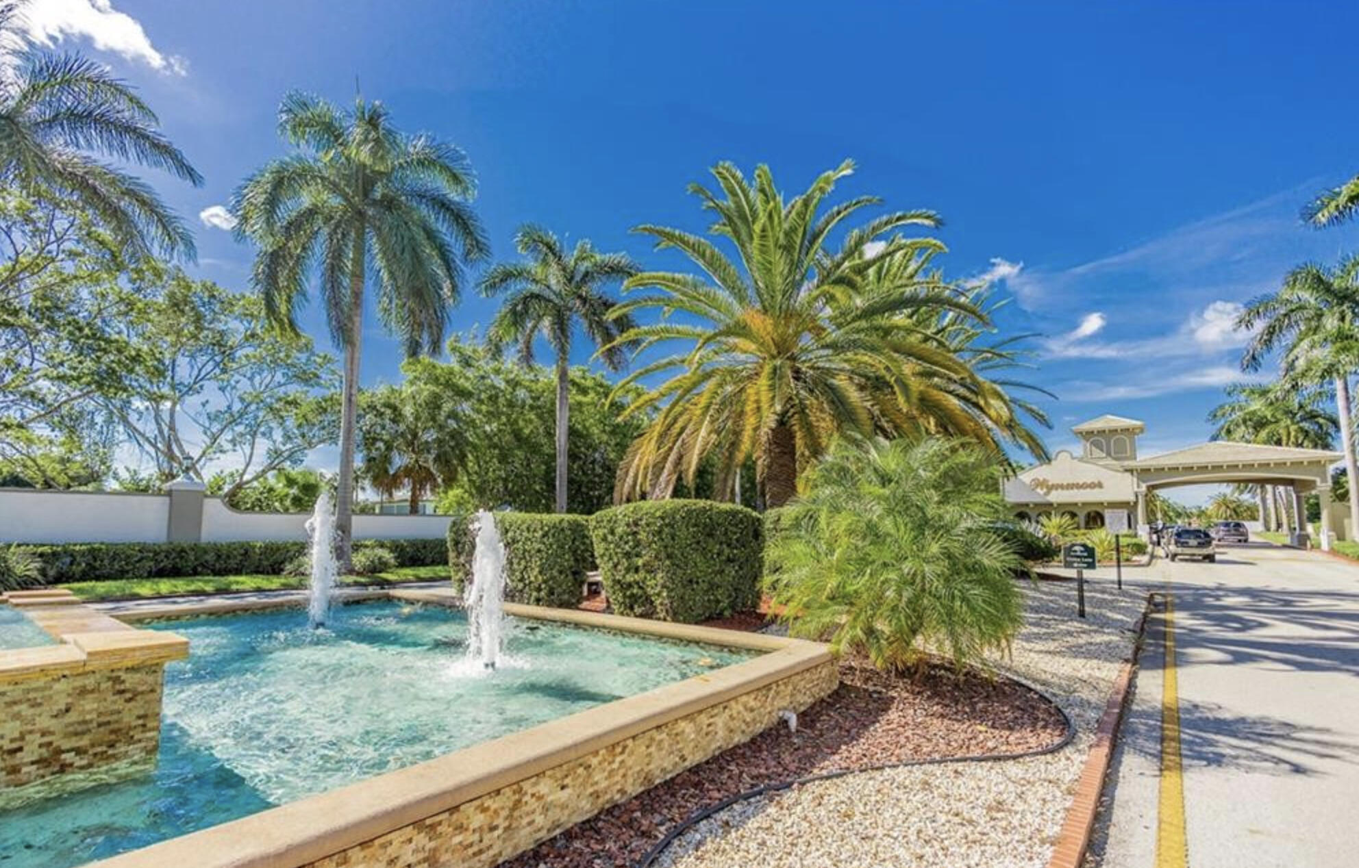 1904 Bermuda Circle H1