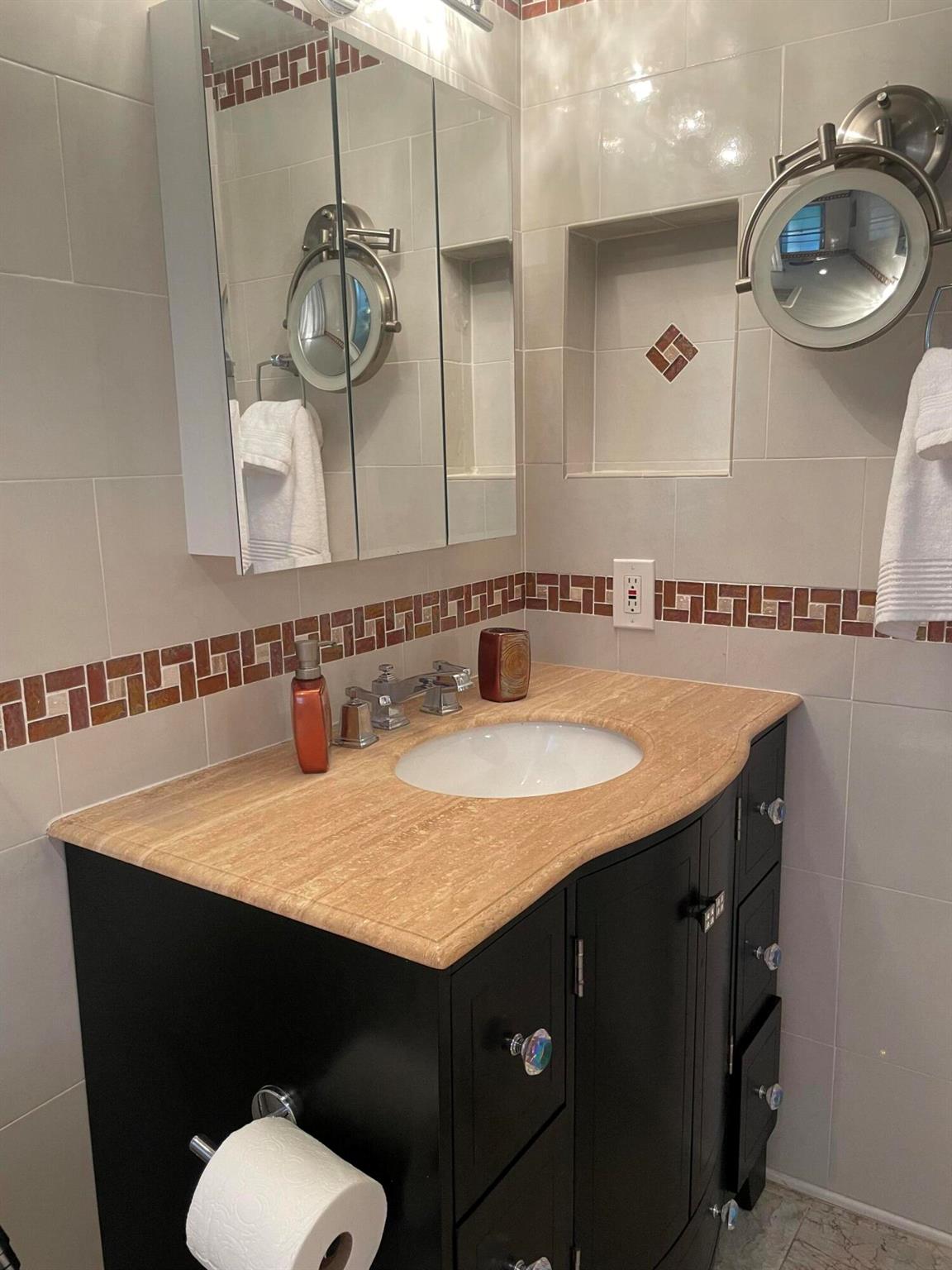 1904 Bermuda Circle H1