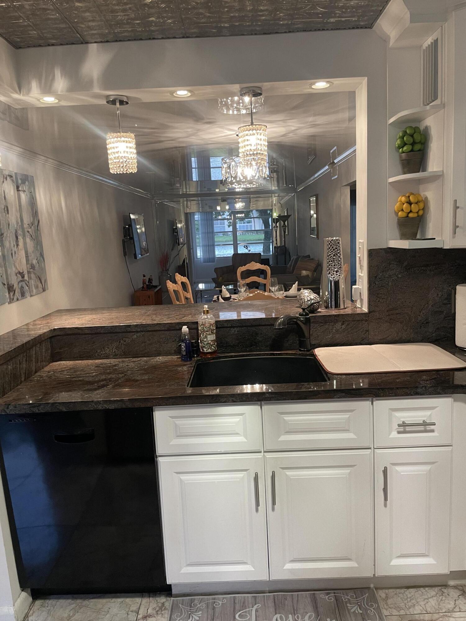 1904 Bermuda Circle H1