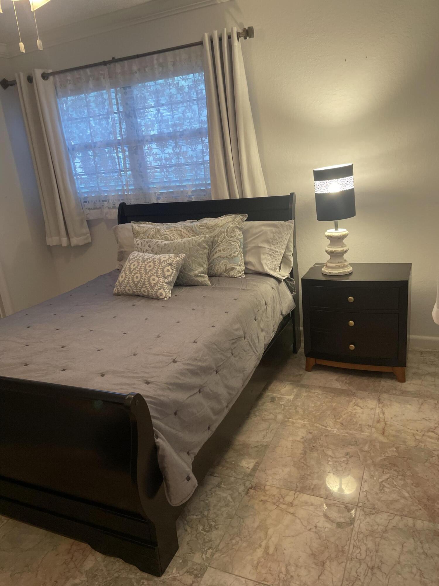 1904 Bermuda Circle H1