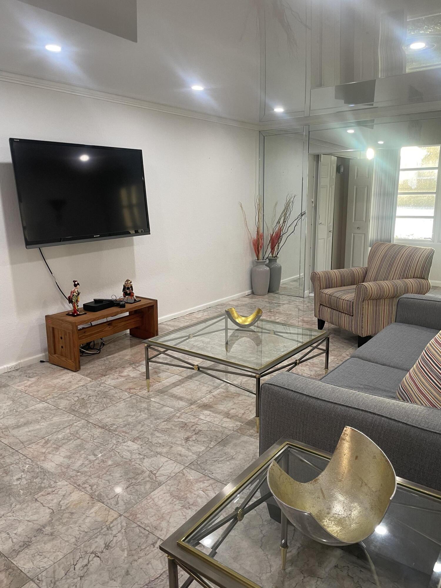 1904 Bermuda Circle H1