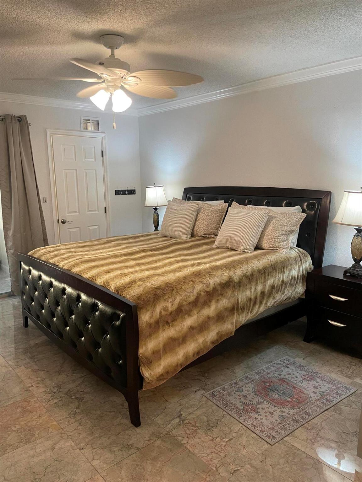 1904 Bermuda Circle H1