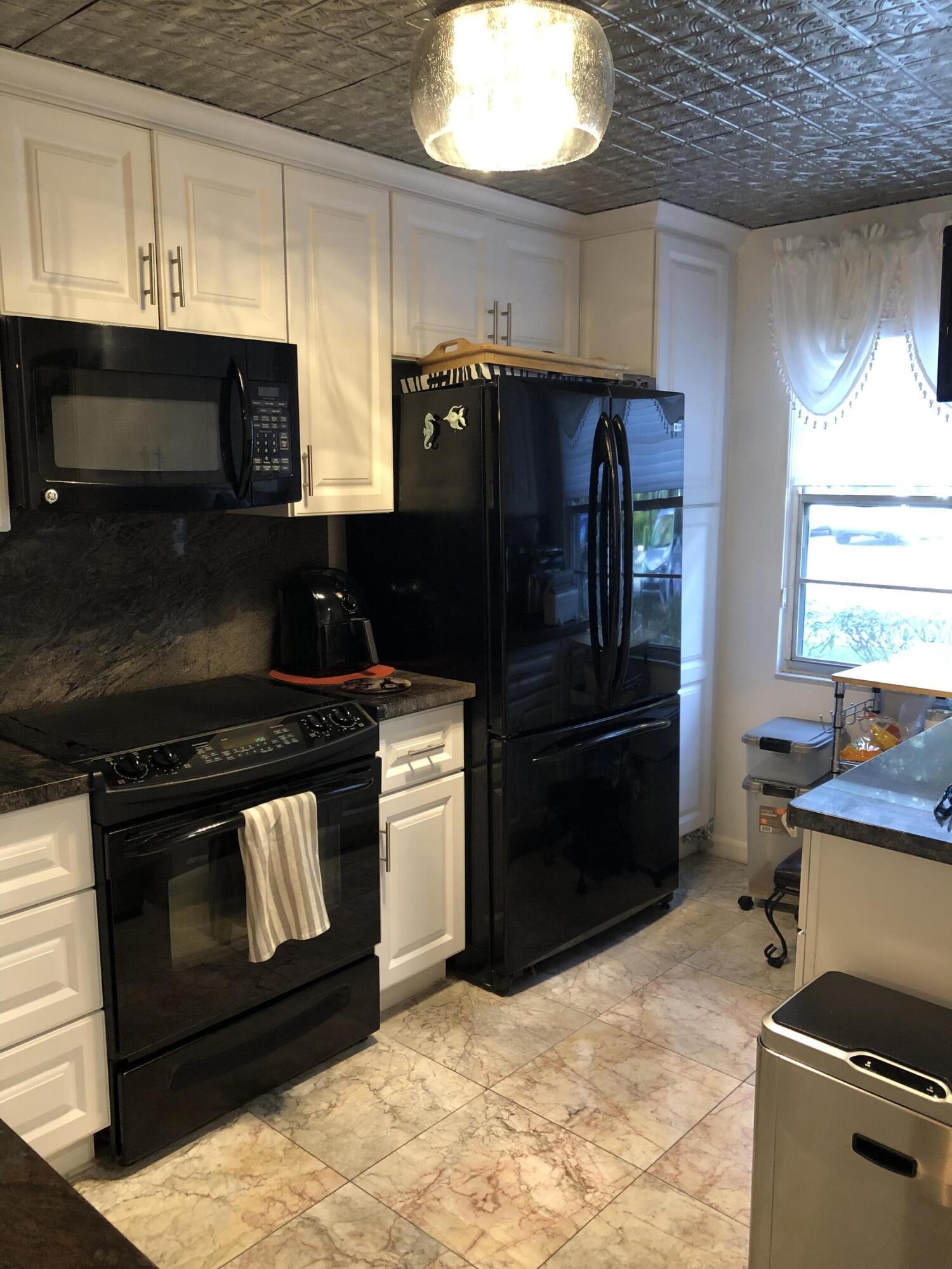 1904 Bermuda Circle H1