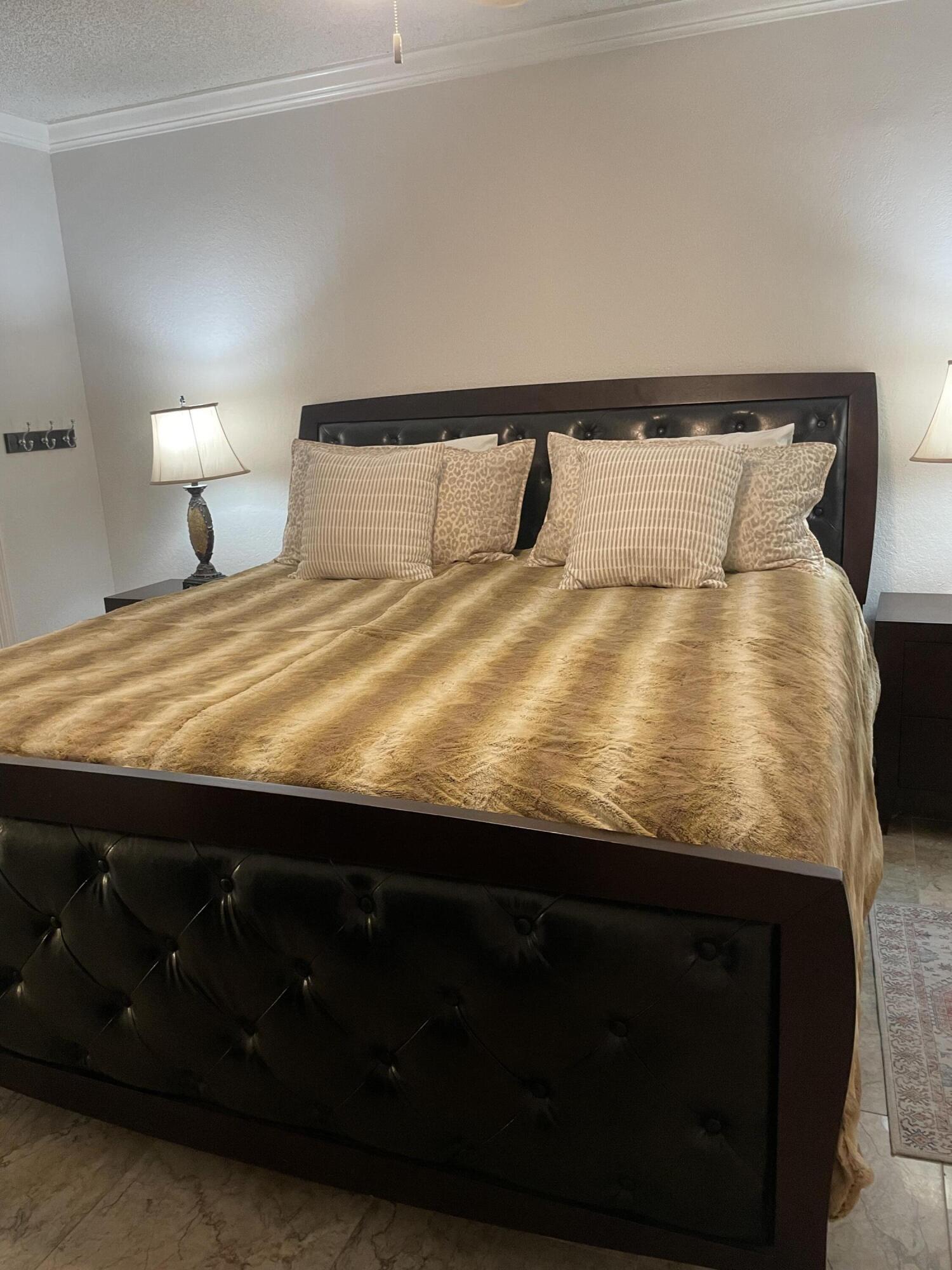 1904 Bermuda Circle H1