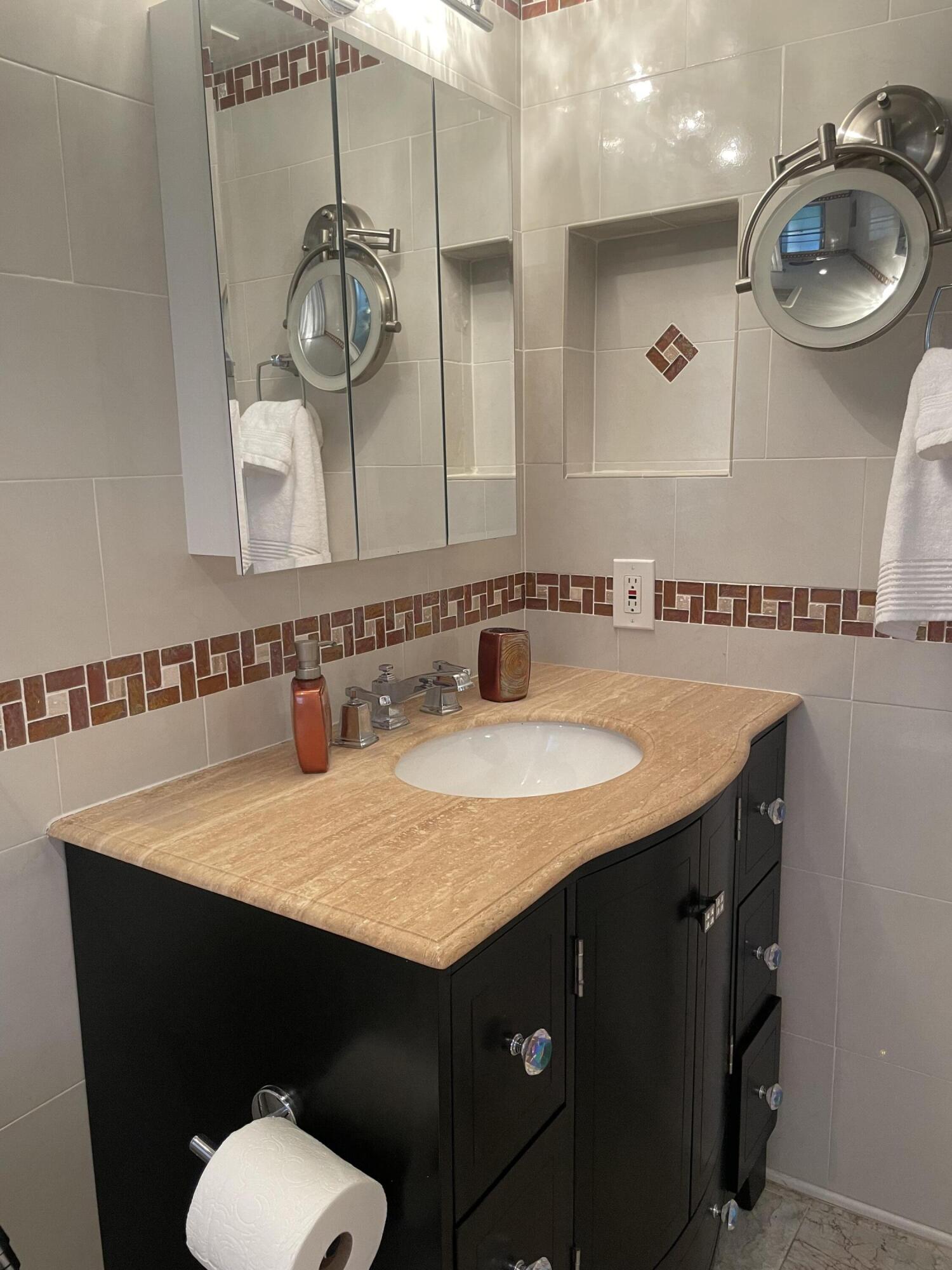 1904 Bermuda Circle H1