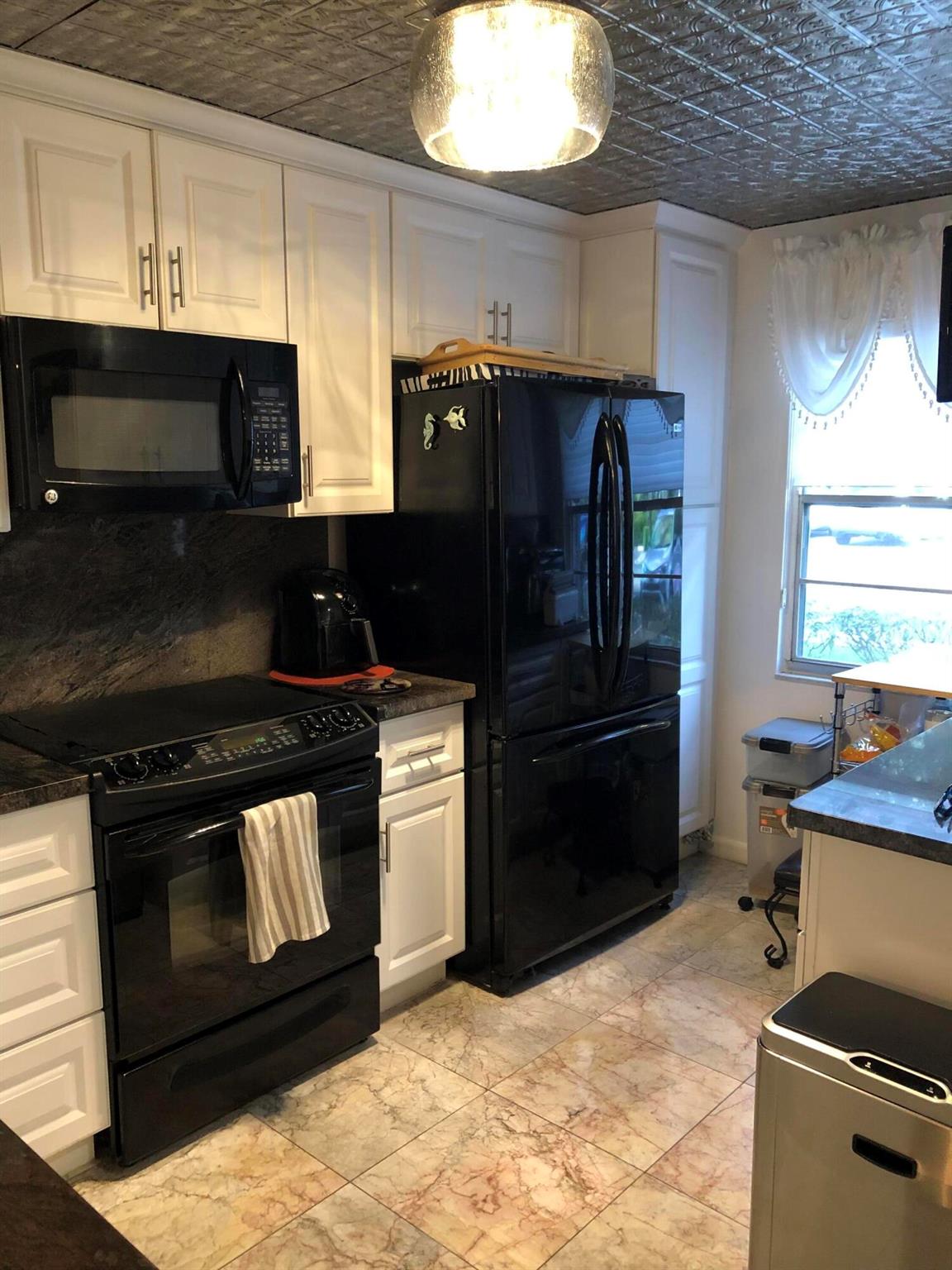 1904 Bermuda Circle H1