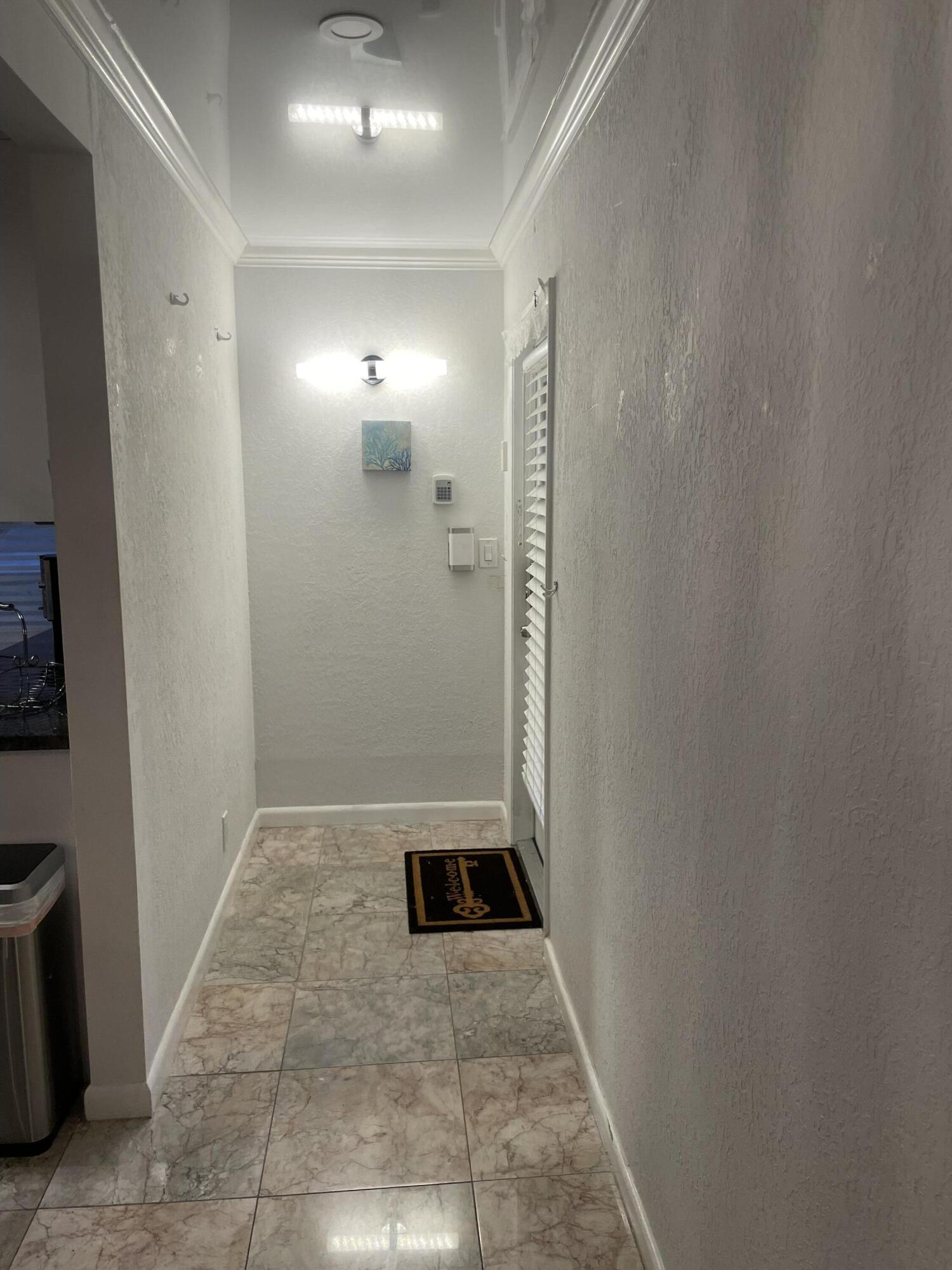 1904 Bermuda Circle H1