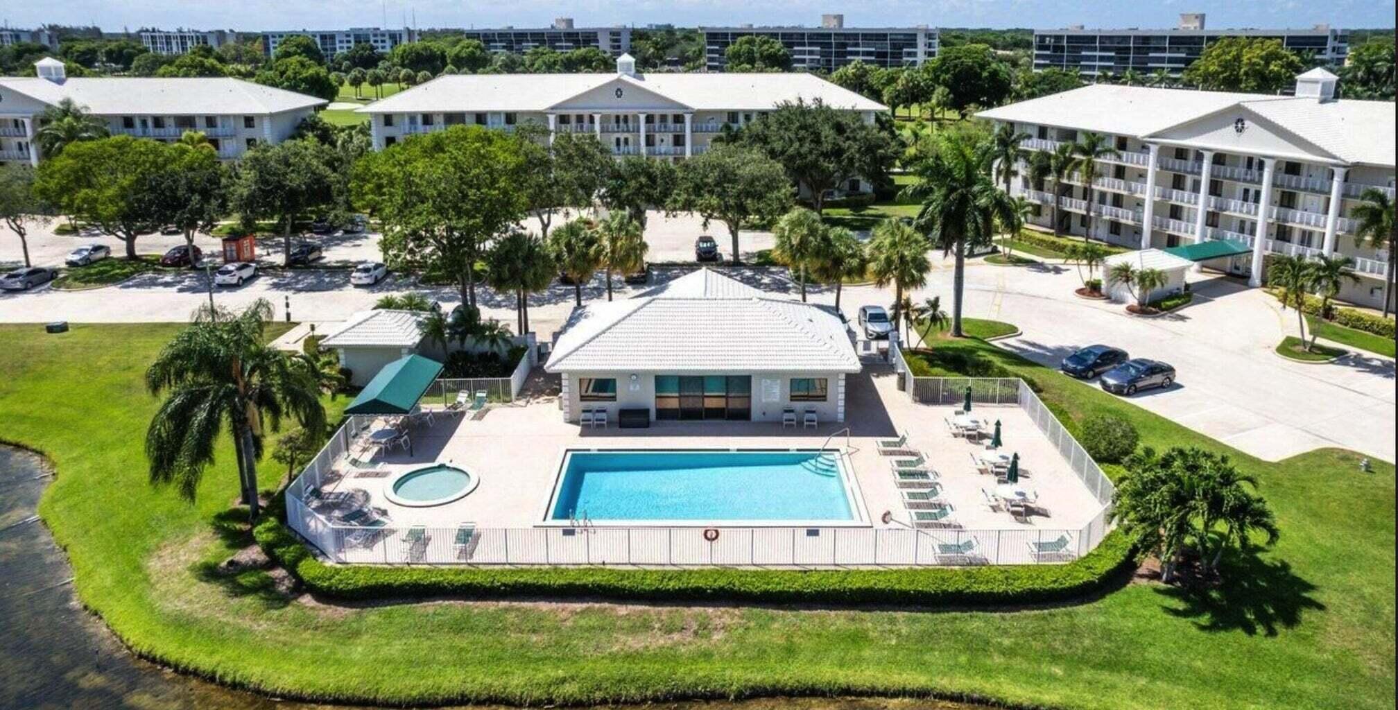 6097 Balboa Circle 303