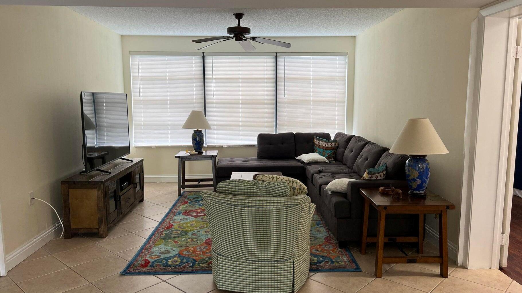 6097 Balboa Circle 303