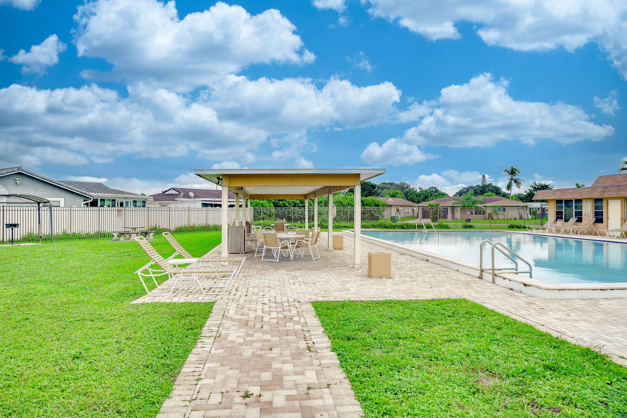 9603 NW 67th Court