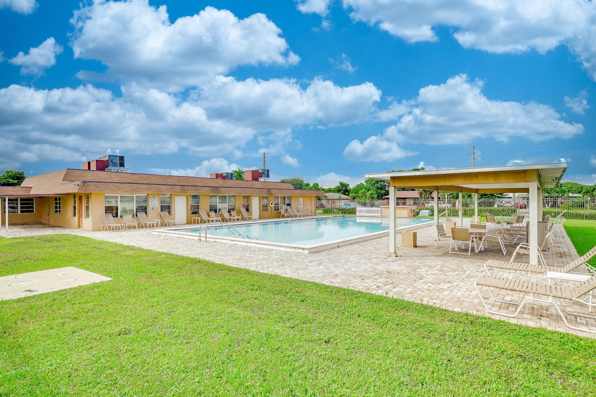 9603 NW 67th Court