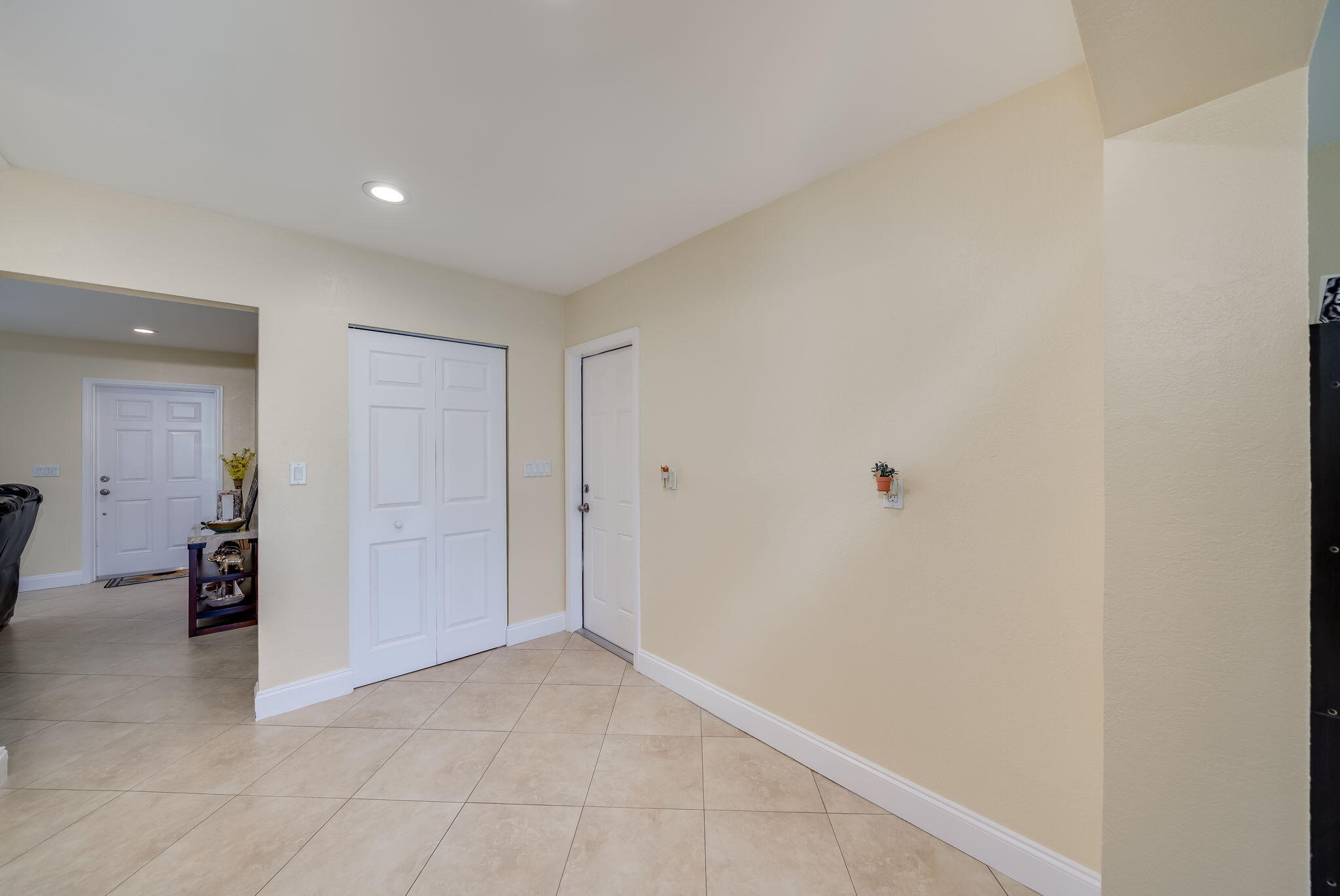 9603 NW 67th Court