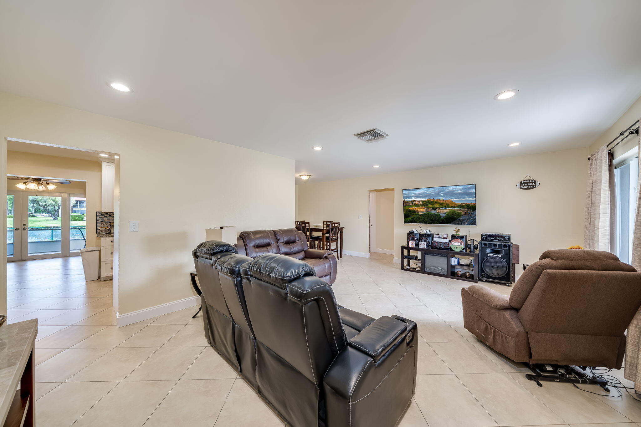 9603 NW 67th Court