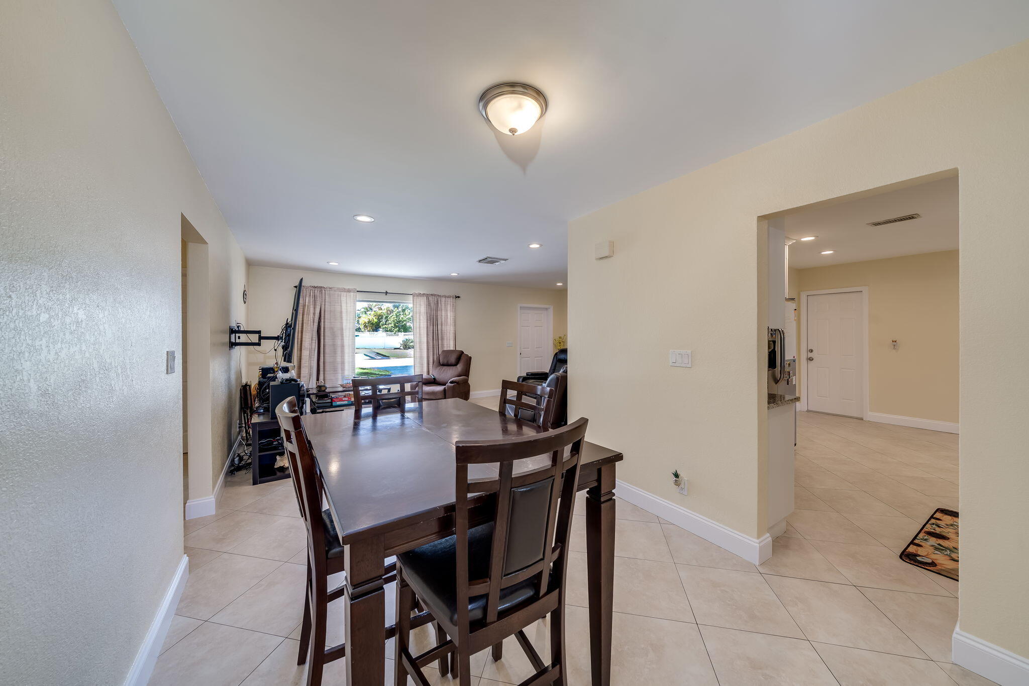 9603 NW 67th Court